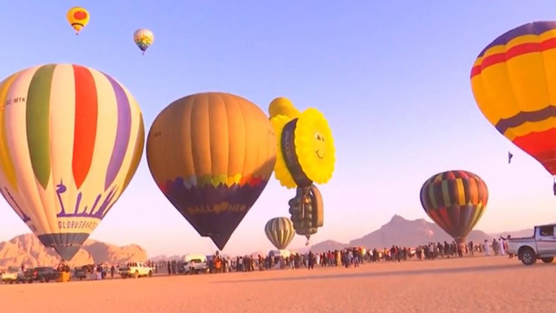 انطلاق فعاليات مهرجان المناطيد الأردني من وادي رم