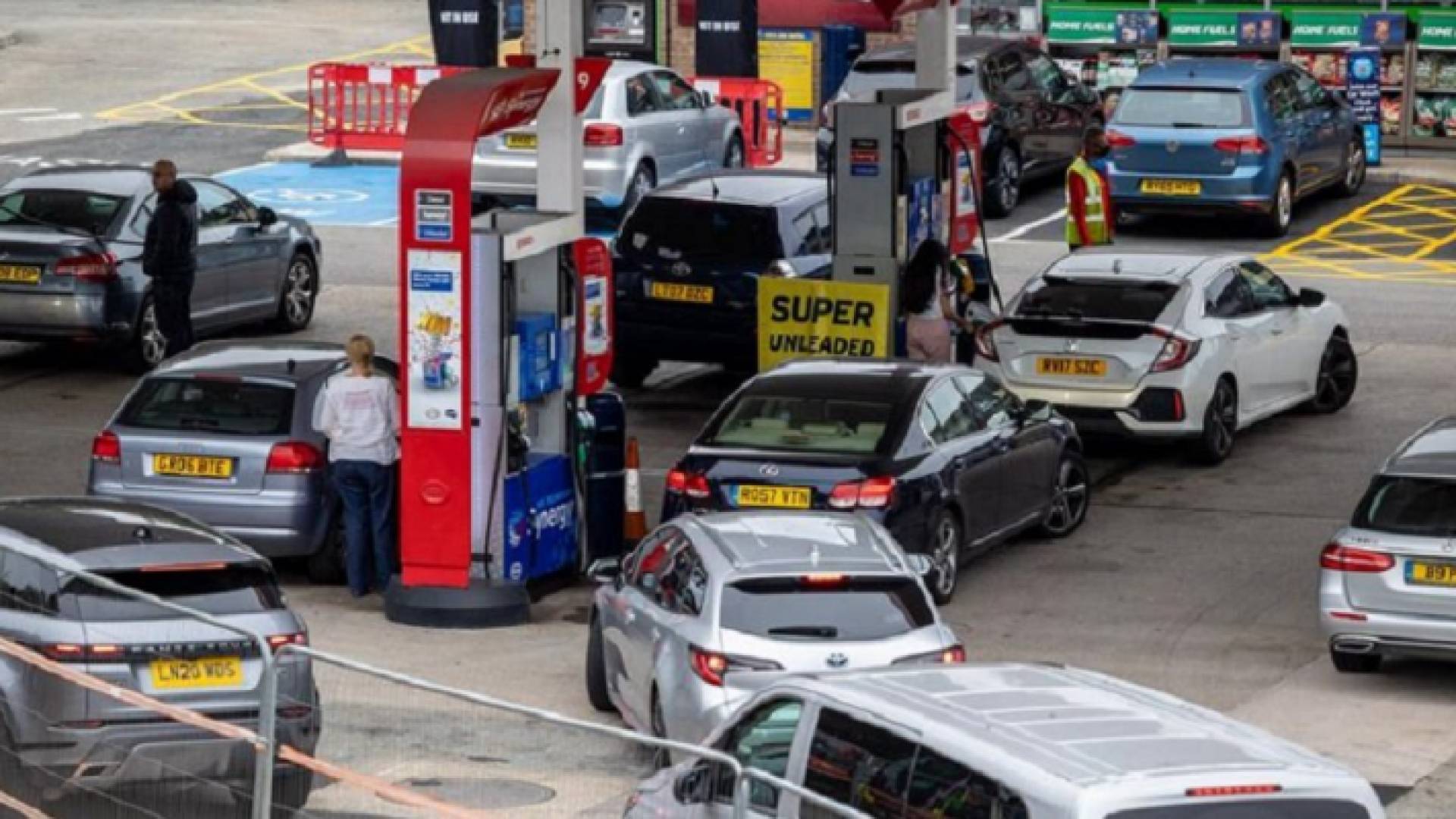 طوابير أمام محطات الوقود في المملكة المتحدة