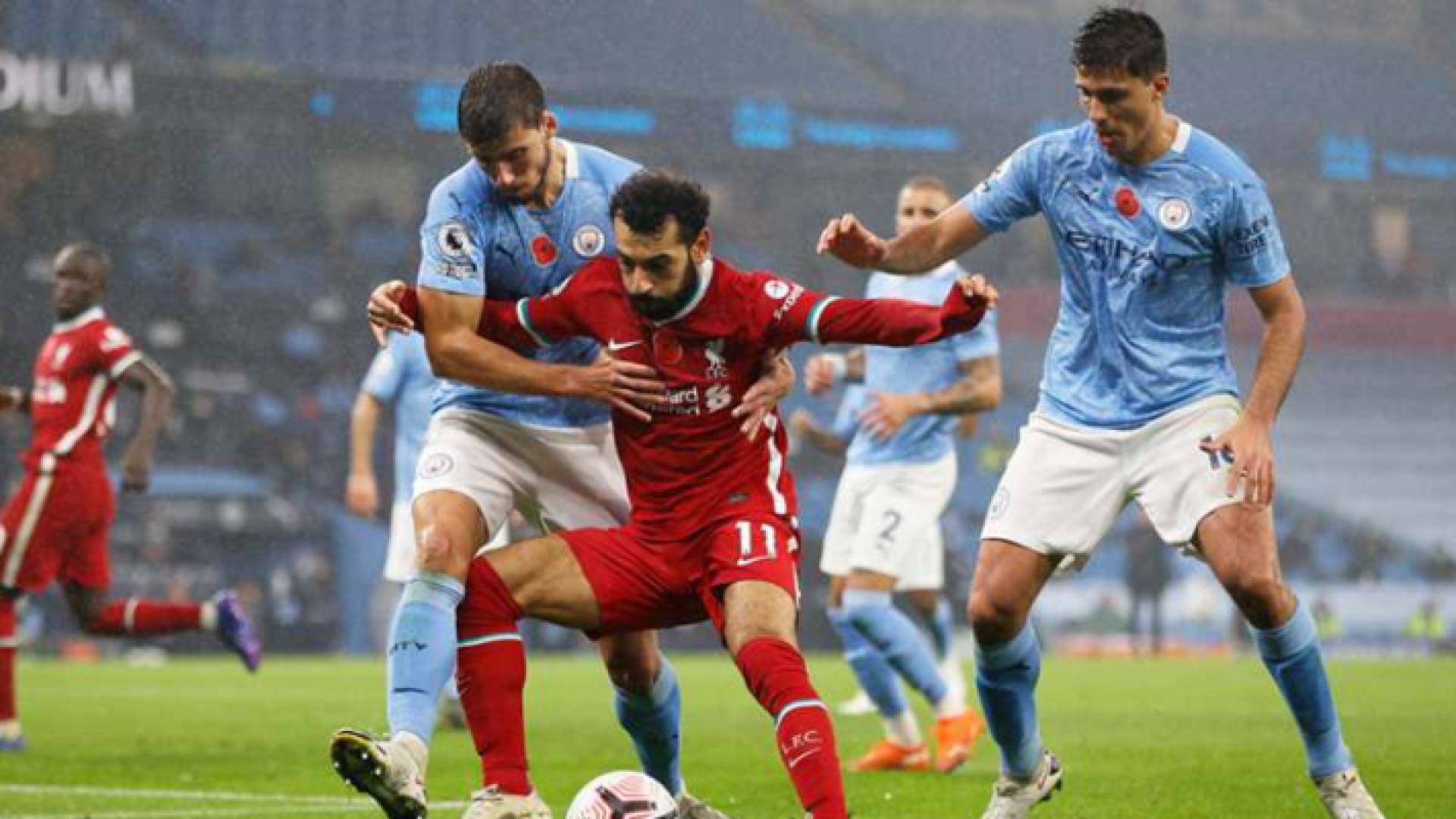 قمة من العيار الثقيل بين السيتي وليفربول الأحد