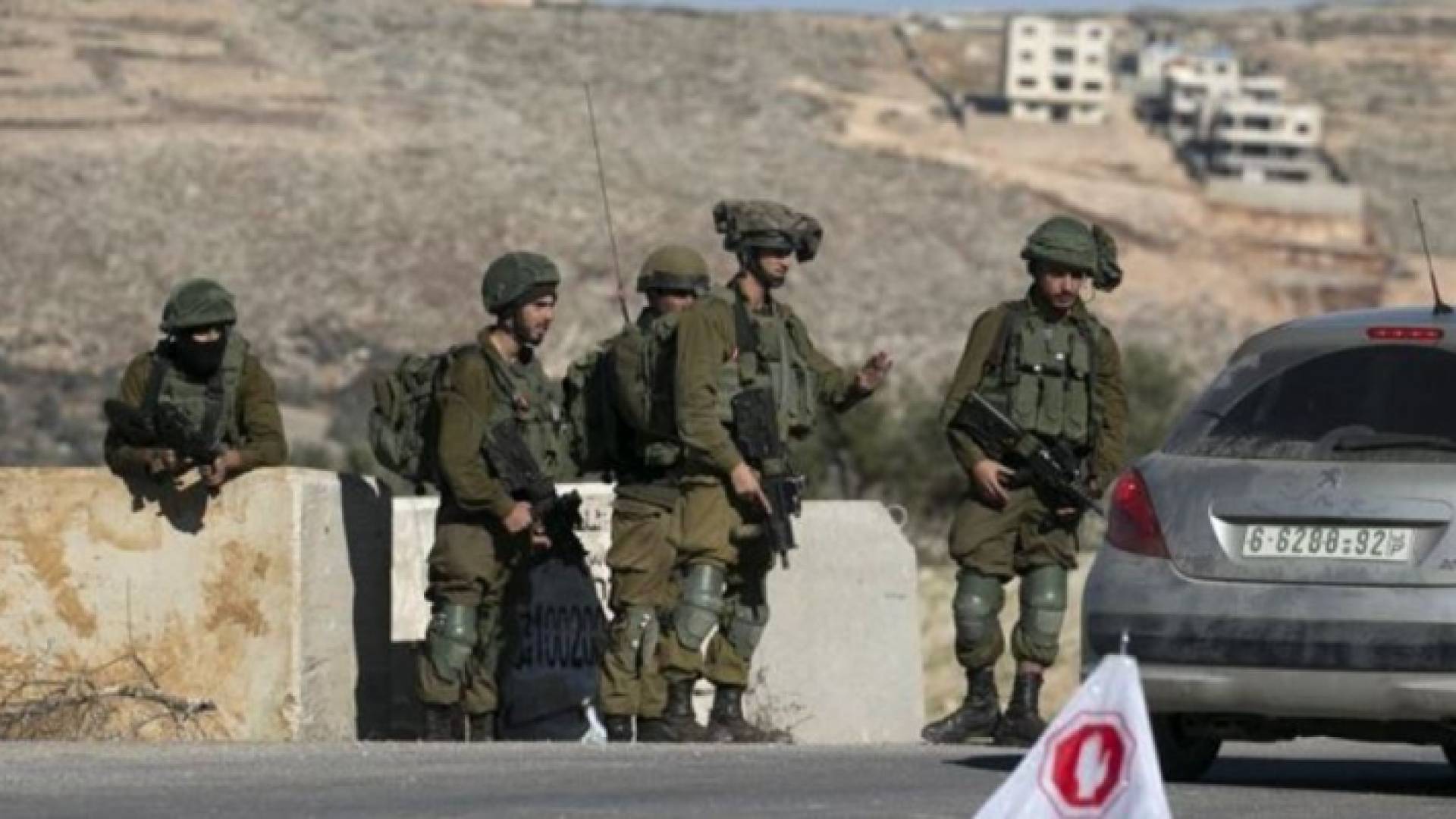 الاحتلال يغلق الطريق الواصل بين طوباس والاغوار الشمالية