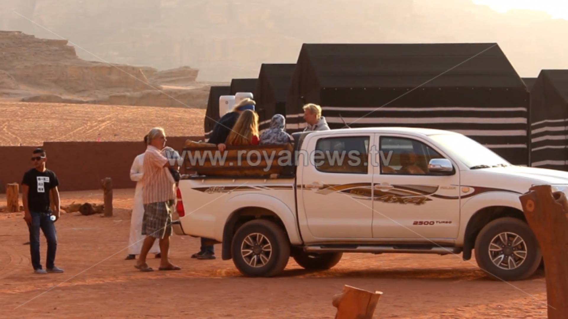 سياح - ارشيفية