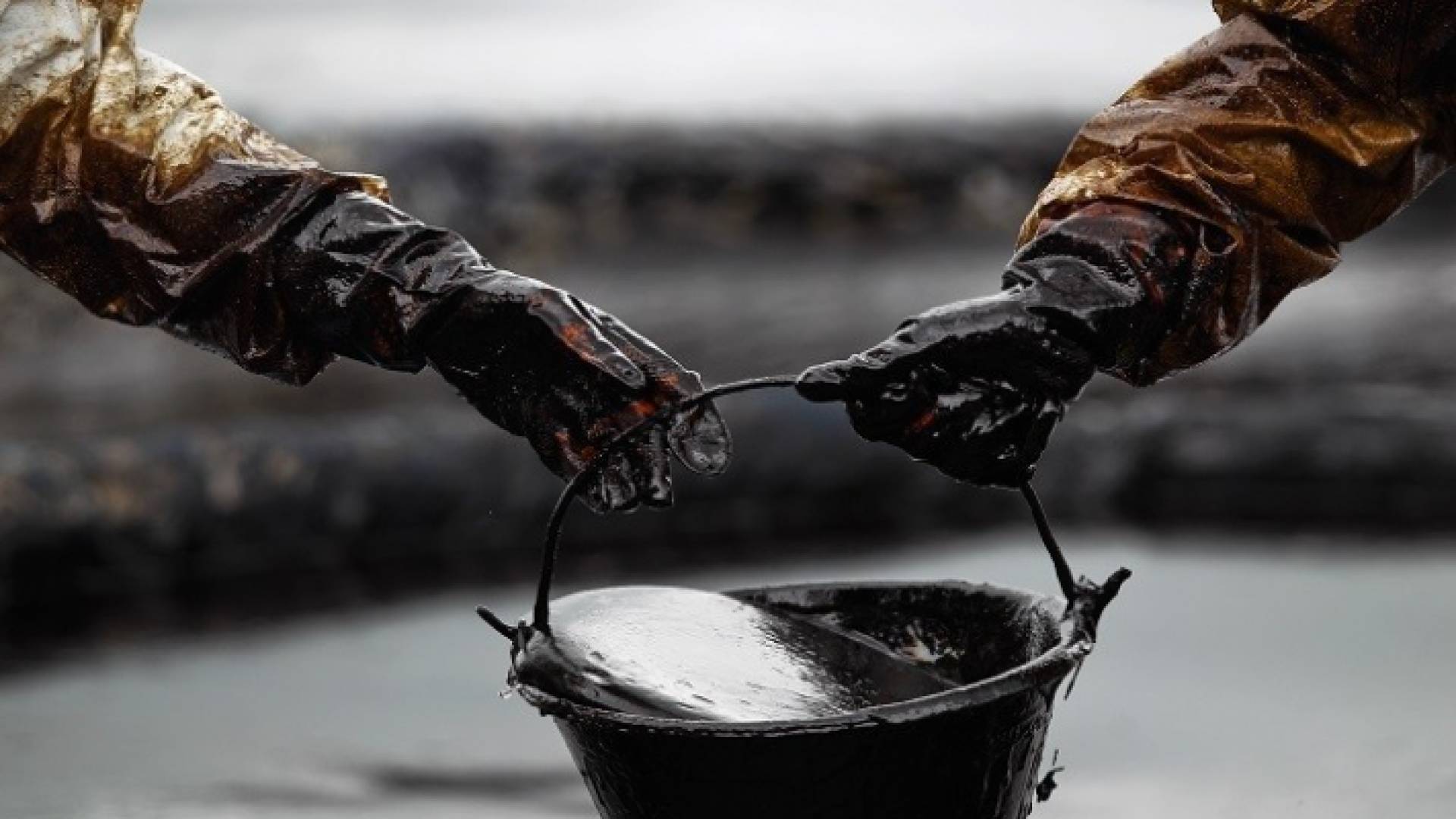 تراجع سعر خام إلى 79.04 دولار للبرميل