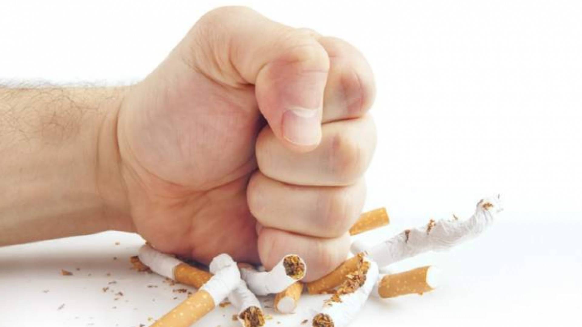 الهواري: التدخين والسمنة أبرز تحديات وزارة الصحة المتعلقة بالشباب