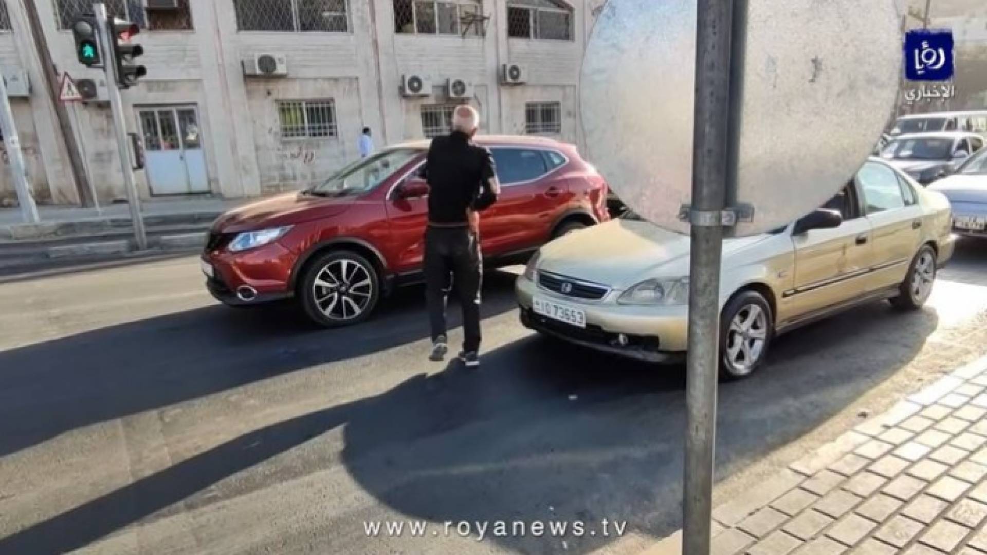 متسول في أحد شوارع العاصمة عمان - ارشيفية