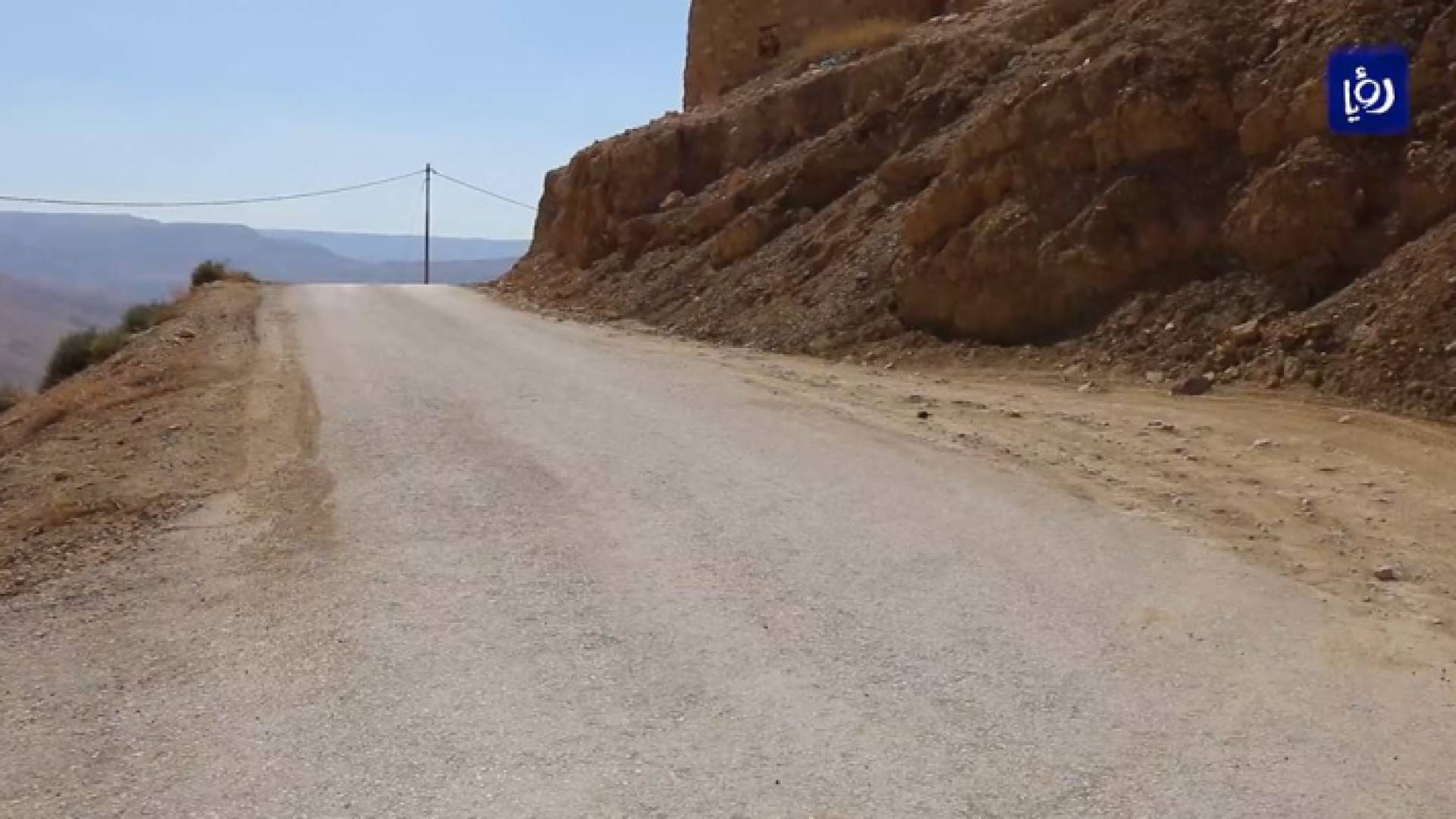 تردي الطرق والبنية التحتية.. شكاوى المزارعين في منطقة العينا بالكرك