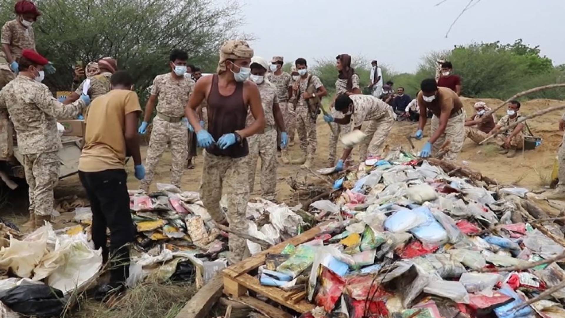 إتلاف طن من المخدرات قرب الحدود اليمنية السعودية