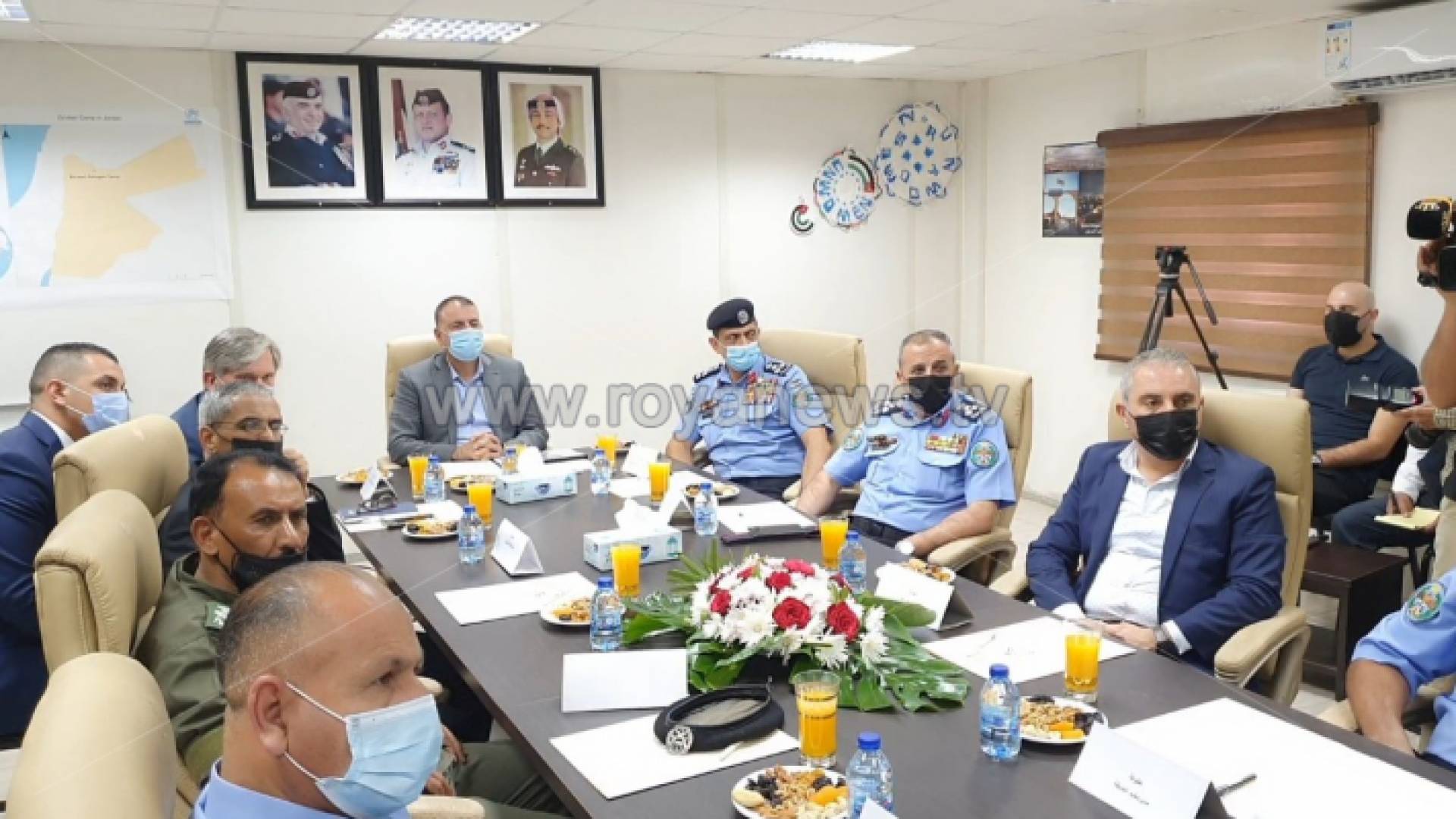 من اجتماع وزير الداخلية بالقائمين على إدارة المخيم