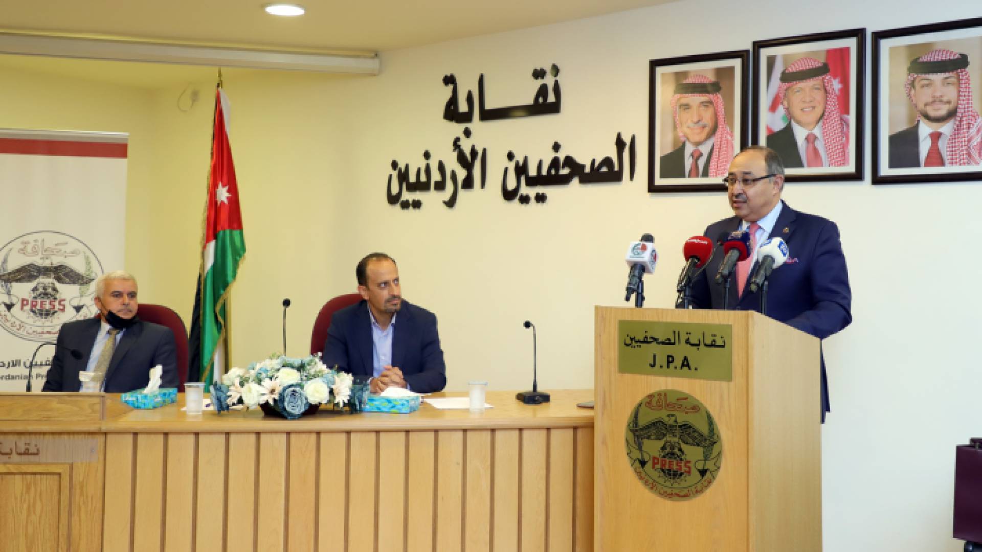 وزير الدولة لشؤون الإعلام الناطق الرسمي باسم الحكومة صخر دودين يتحدث في نقابة الصحفيين