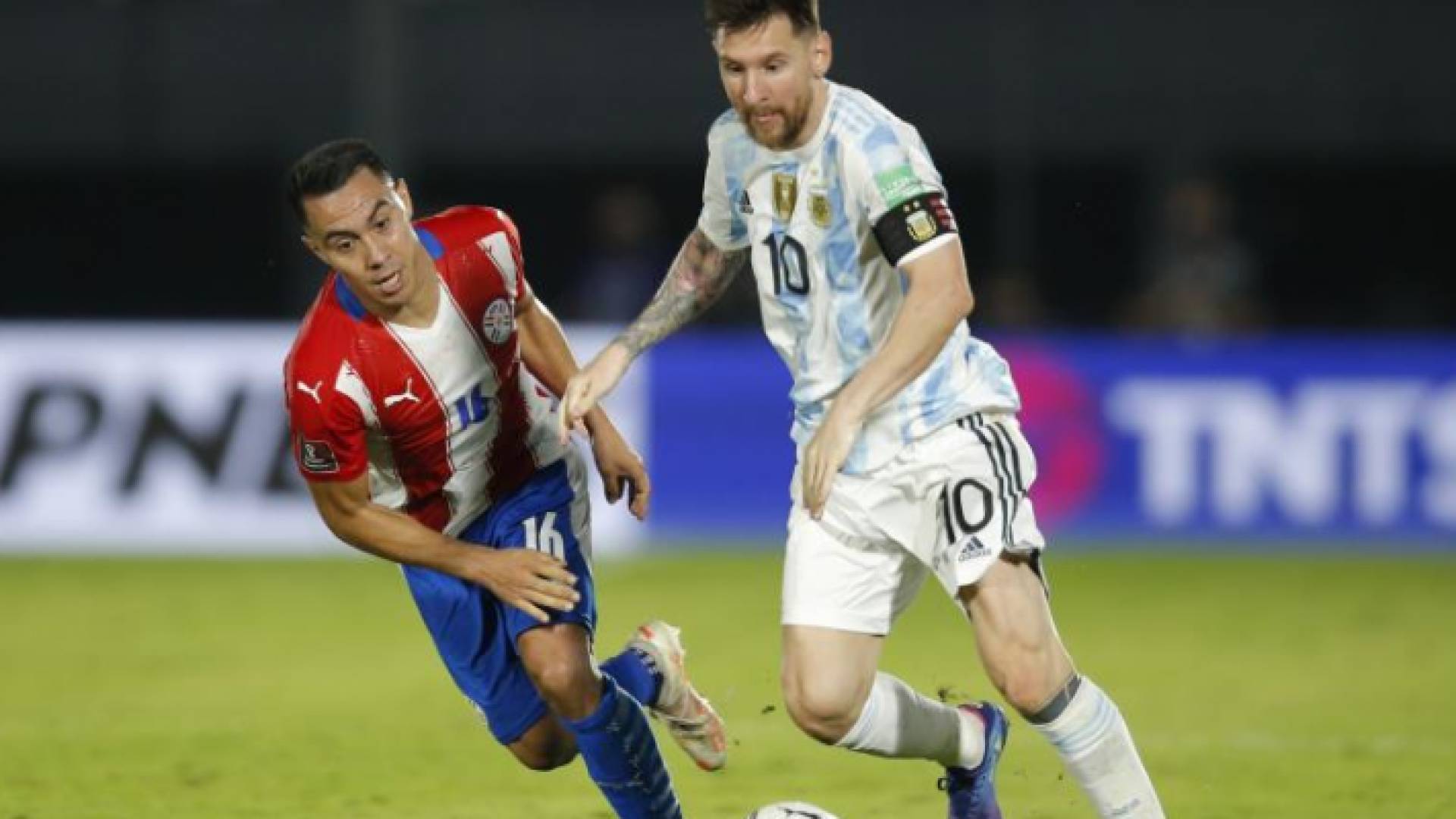 من لقاء الأرجنتين بباراجواي