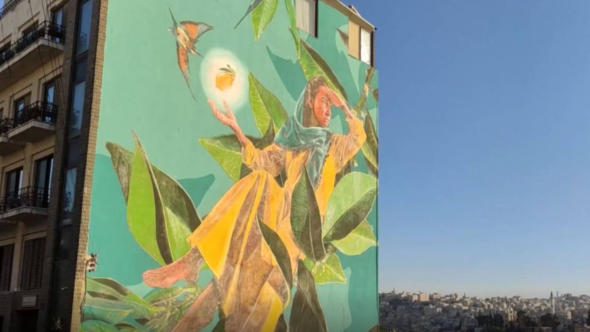 جدارية على إحدى البنايات في العاصمة عمان