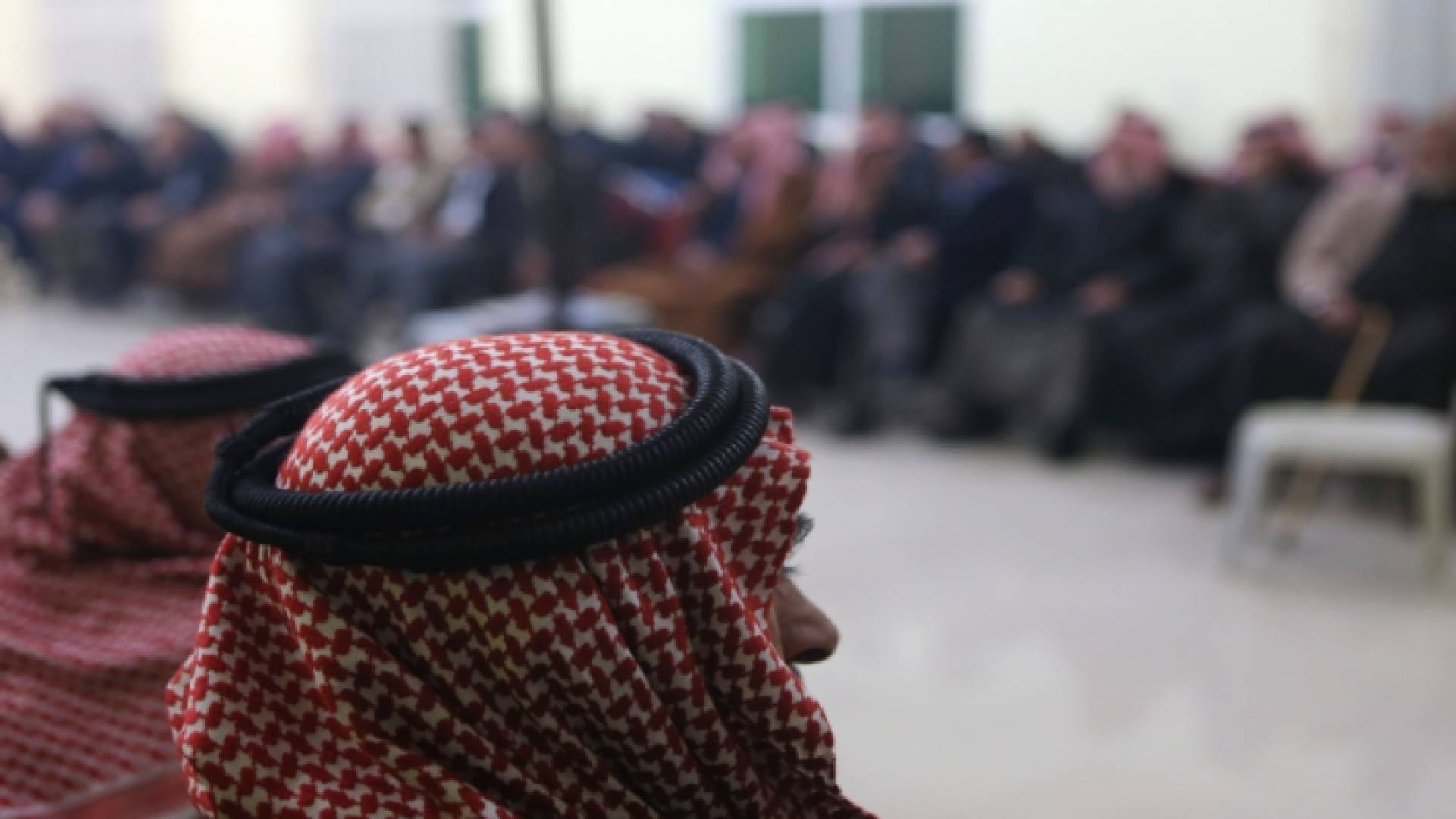 محافظ العاصمة: عودة 50 شخصا إلى حي نزال بعد وثيقة الجلوة