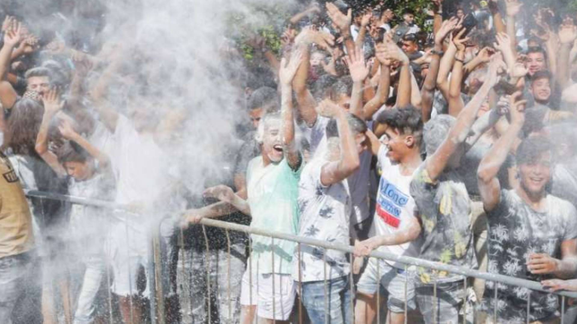 مهرجان الألوان في طرابلس اللبنانية