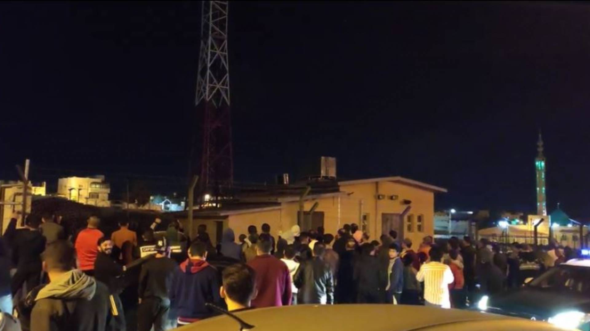 الأمن يثني شابا عن الانتحار في عجلون