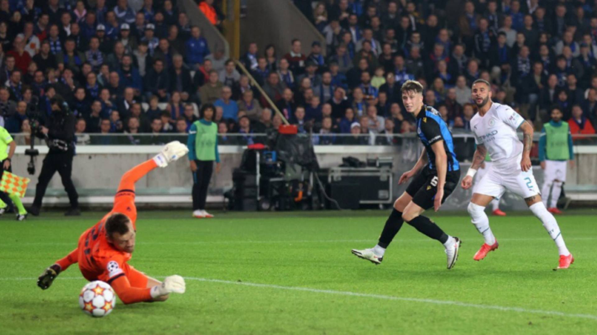 السيتي يضرب كلوب بروج بخماسية