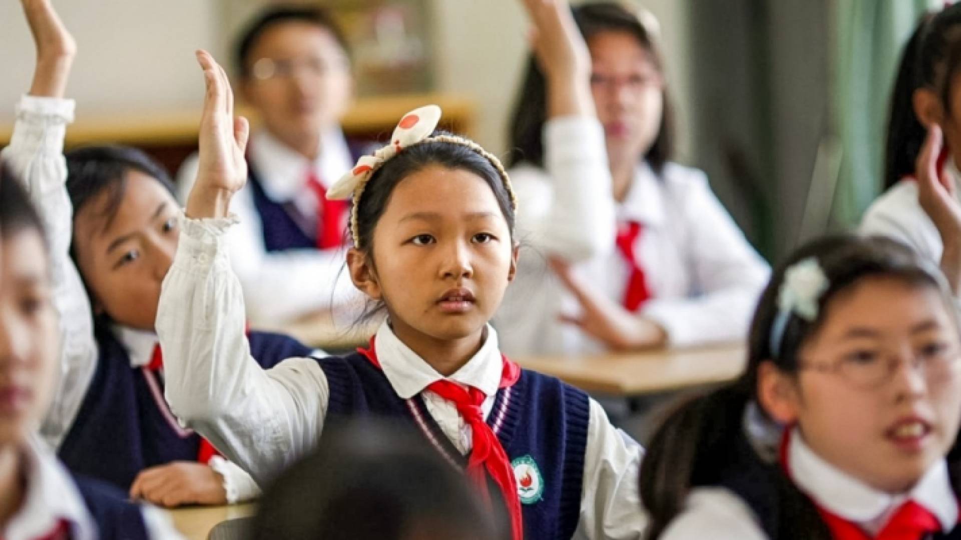 طلاب في الصين - تعبيرية