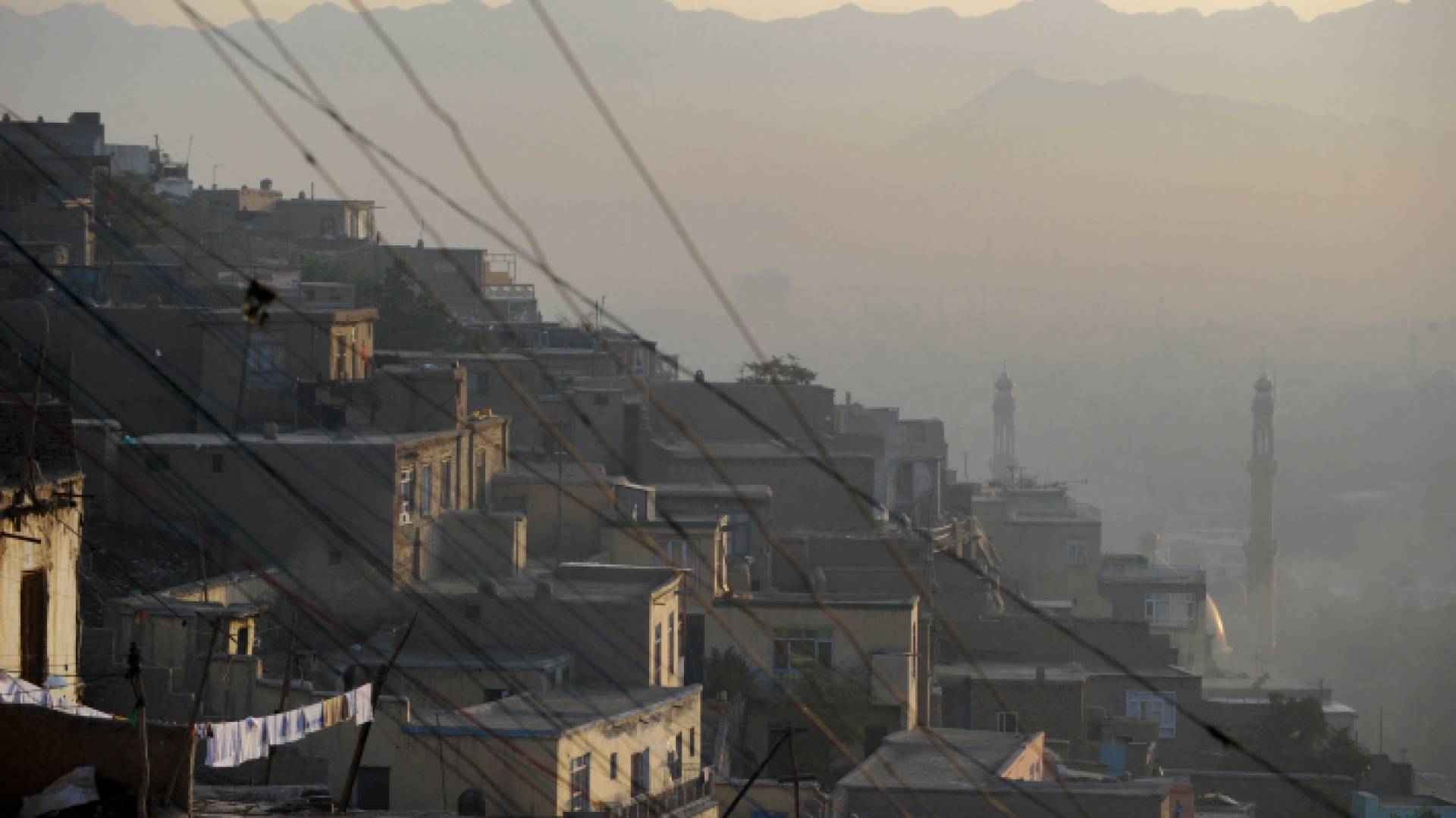 انفجار يتسبب بانقطاع التيار الكهربائي في كابول