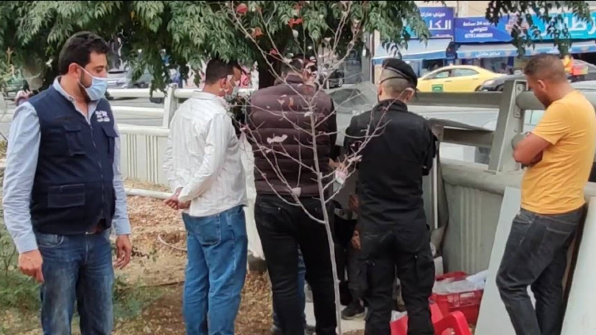 رؤيا ترصد سيدة تبيت في الشارع وتقول "أفضل من القصور"