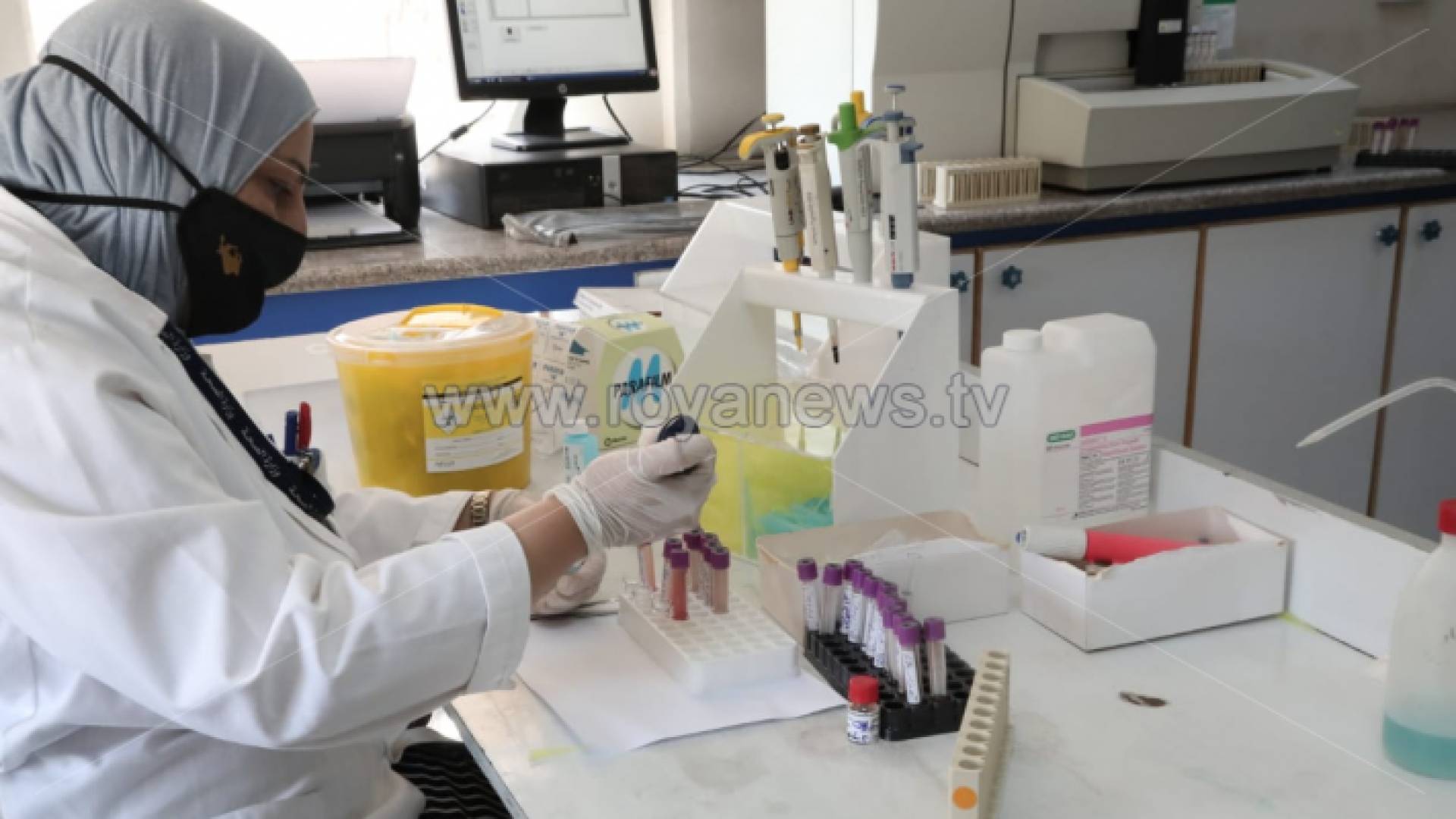 فحوص مخبرية لفيروس كورونا