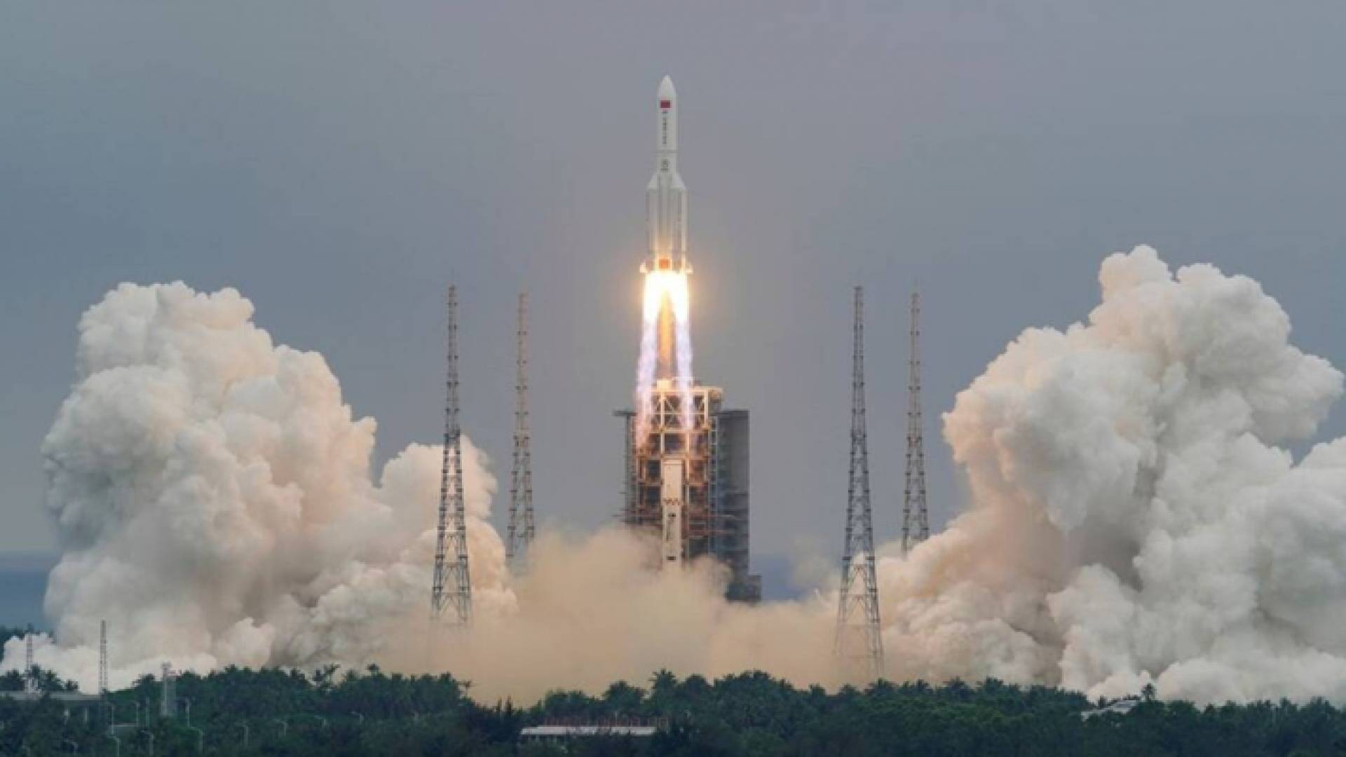 اطلاق قمر صناعي - ارشيفية