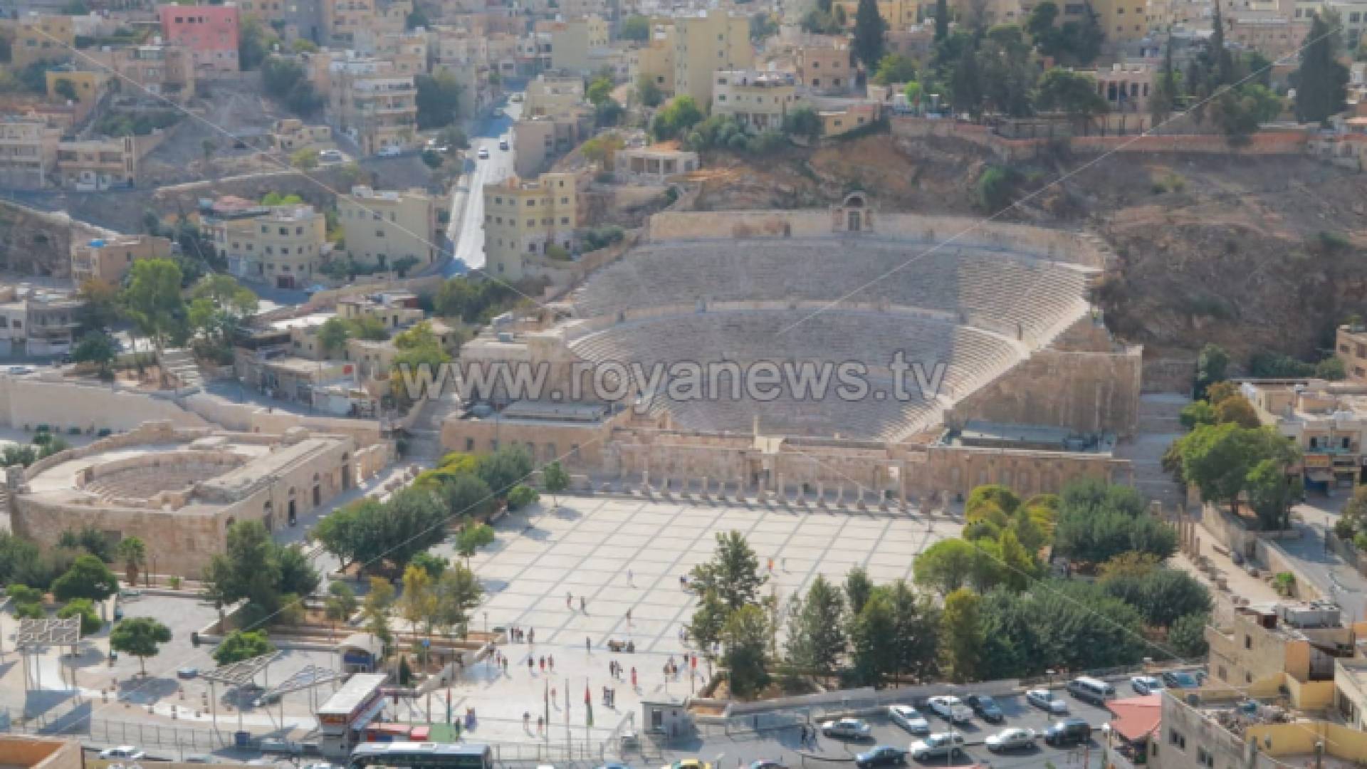 طقس خريفي معتدل ودرجات الحرارة عشرينية في عمان