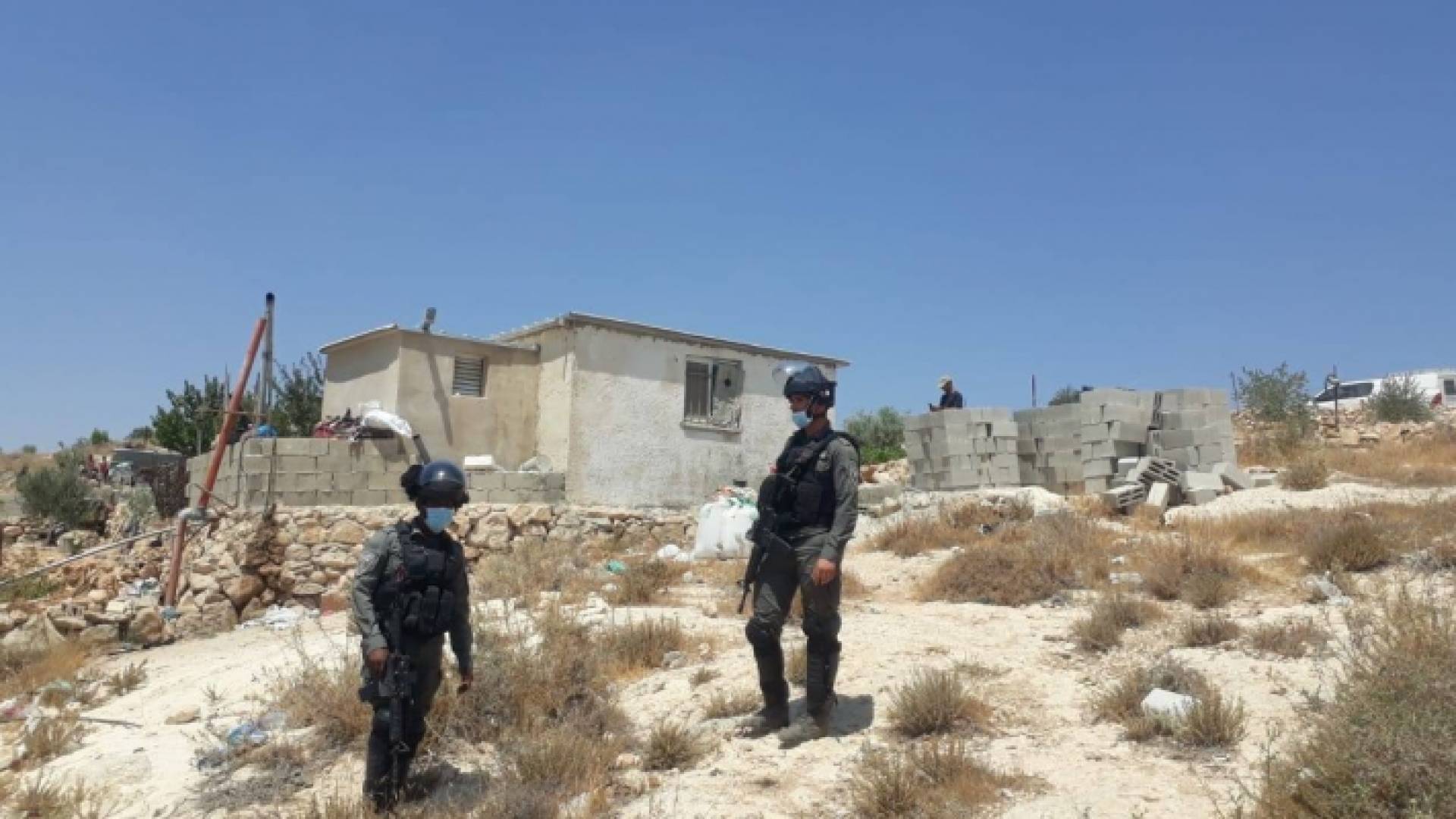 الاحتلال الاسرائيلي يخطر بوقف البناء بثلاثة منازل في الخليل - ارشيفية