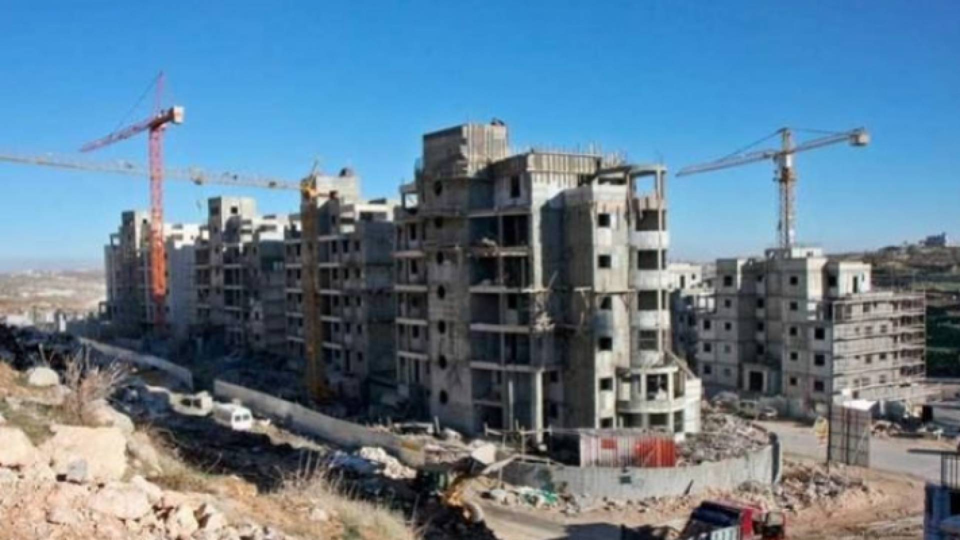 الاحتلال الإسرائيلي يؤكد بناء 1355 وحدة استيطانية جديدة في الضفة الغربية