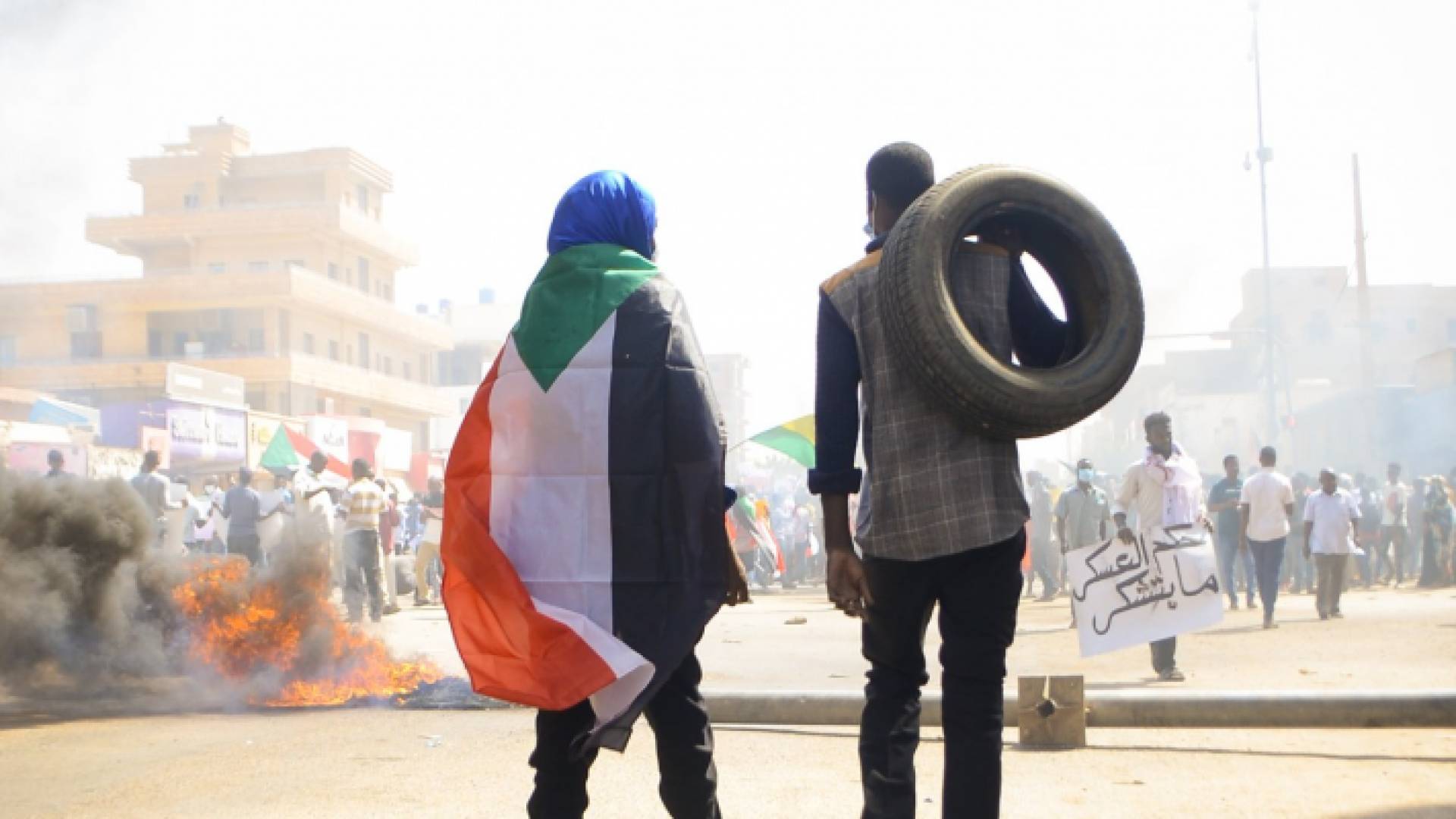 متظاهرون سودانيون - ارشيفية