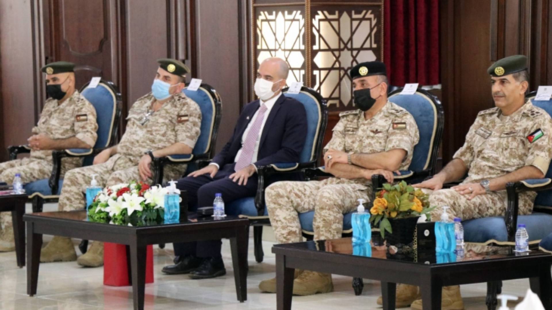 جانب من استلام القوات المسلحة المعدات