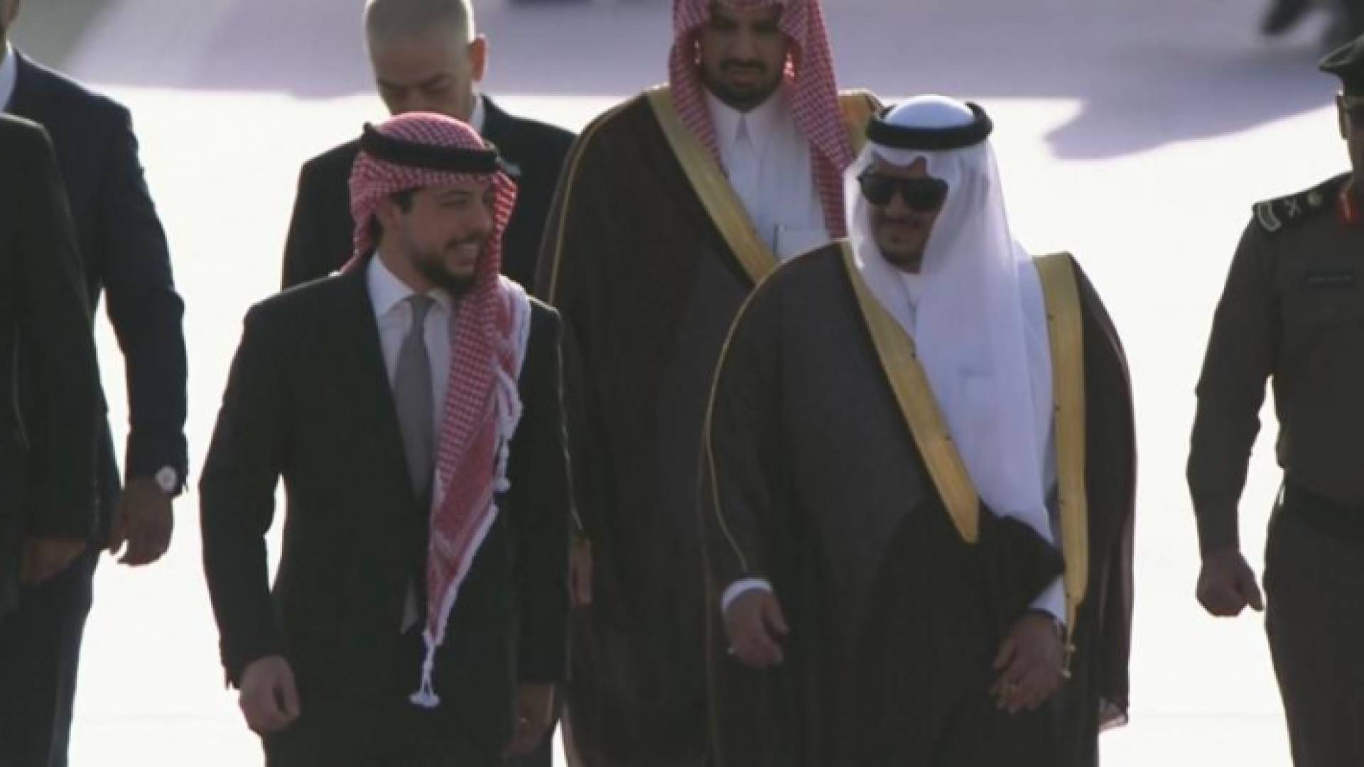 ولي العهد يصل إلى العاصمة السعودية الرياض