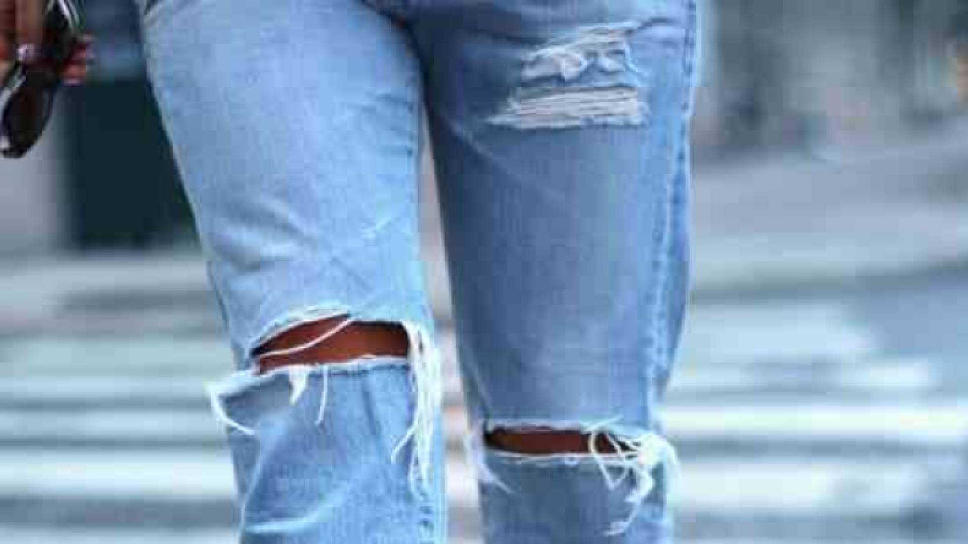 بنطال - تعبيرية