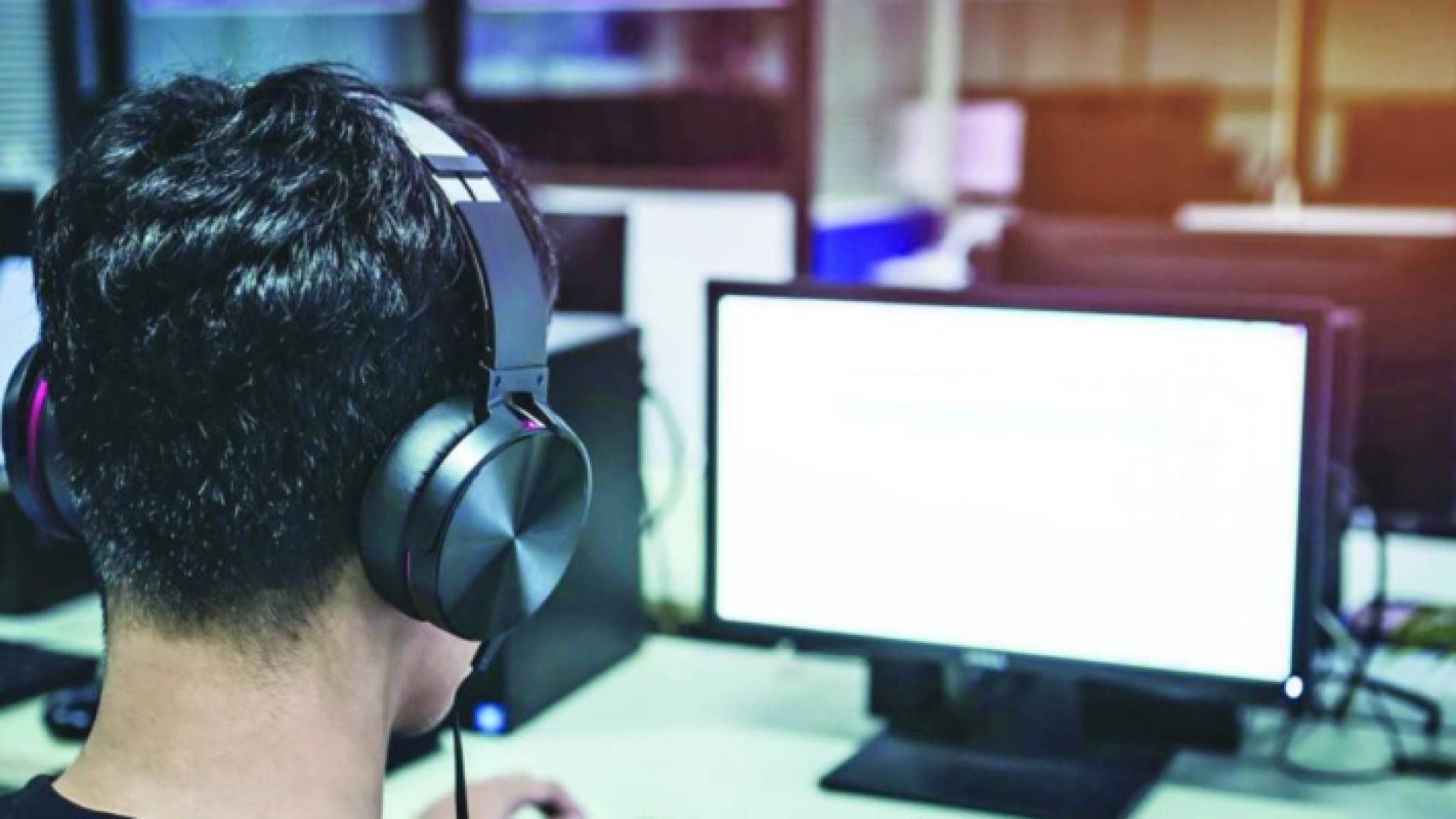 توضيح من "التعليم العالي" حول عقد امتحانات الفصل الأول "عن بعد"