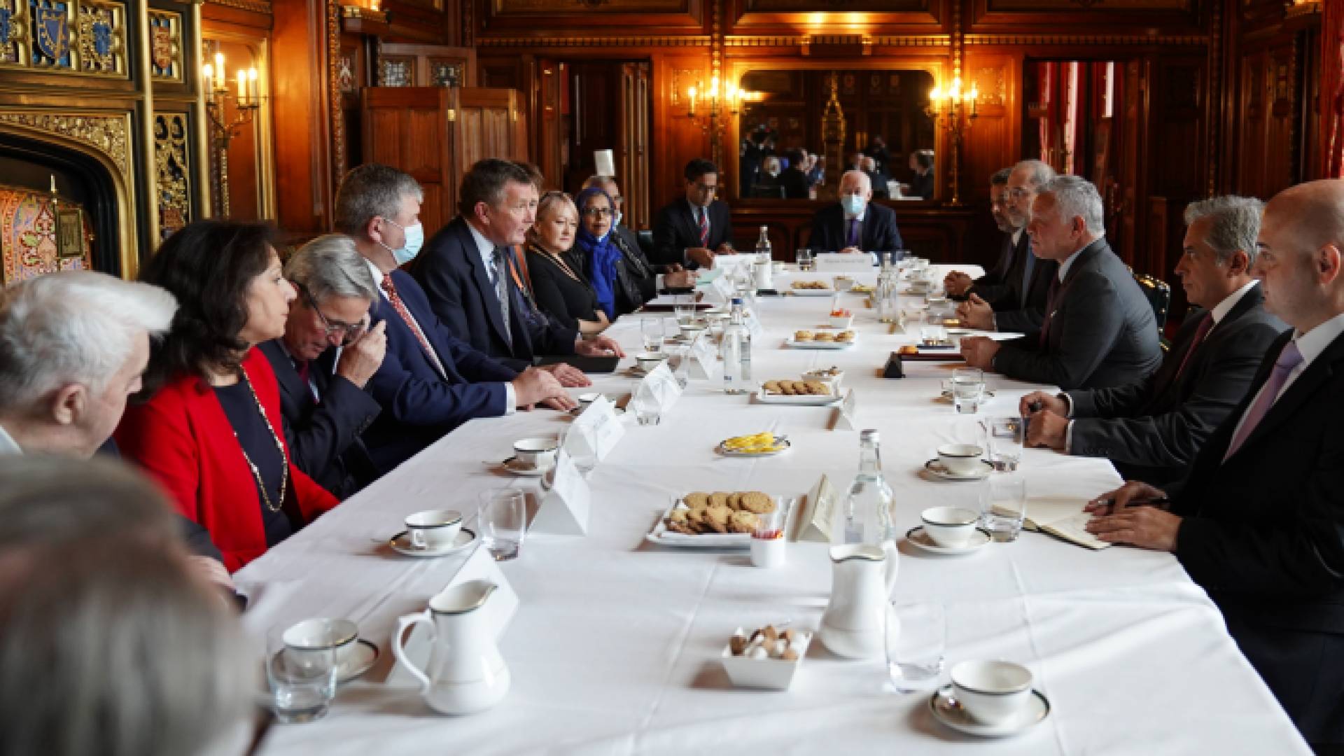 خلال لقاء جلالة الملك عبدالله الثاني بأعضاء مجموعة الأردن في البرلمان البريطاني