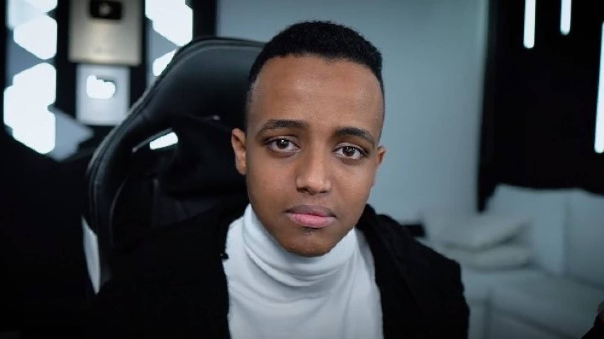 اليوتيوبر الكويتي وصانع المحتوى المعروف "أبو فلة"