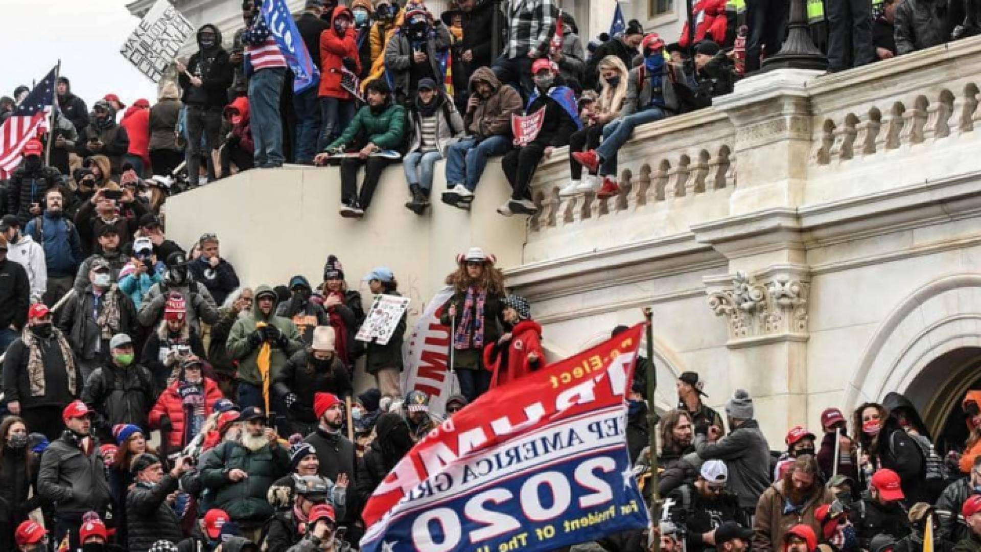 نشر وثائق "هجوم الكابيتول"