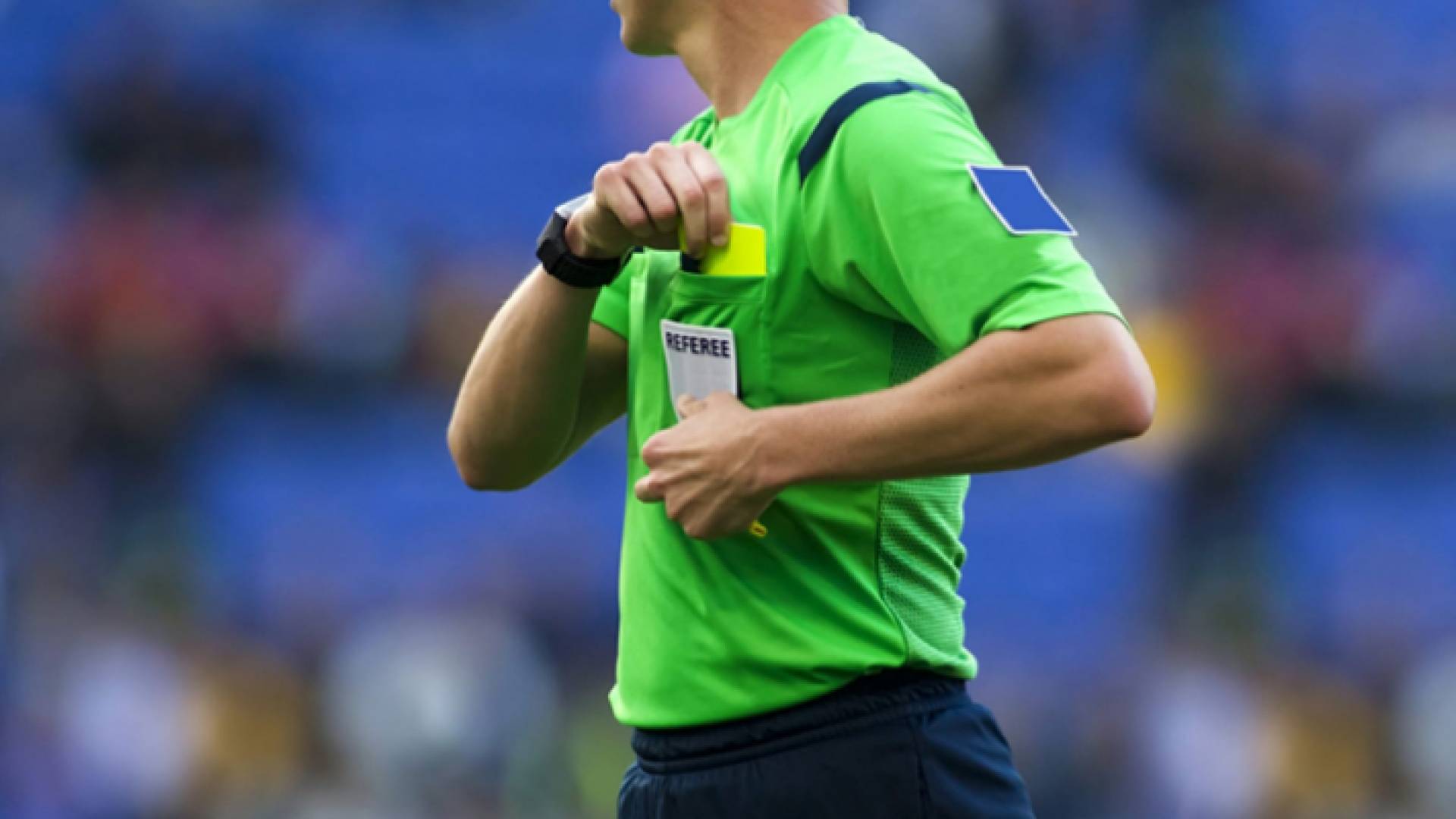 طاقم حكام بحريني لإدارة مباراة الجزيرة والرمثا