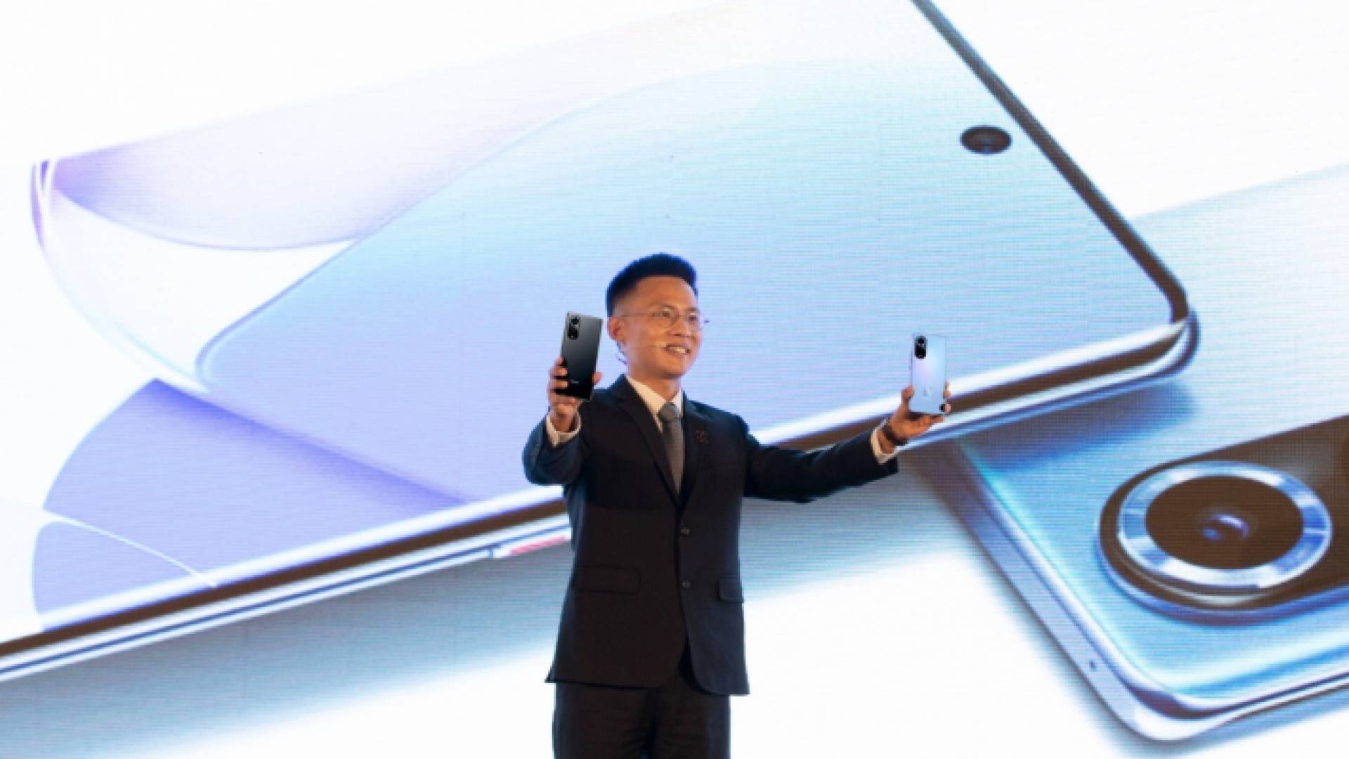 جانب من حفل الإطلاق الإقليمي الذي أقيم في دبي