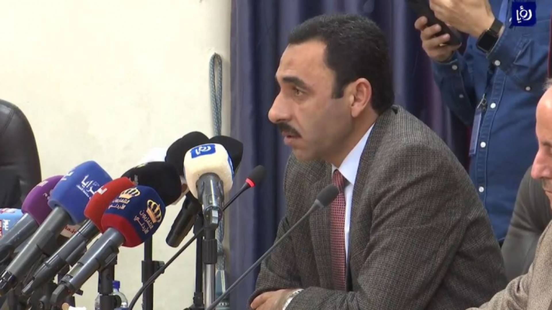 الدكتور نزار مهيدات