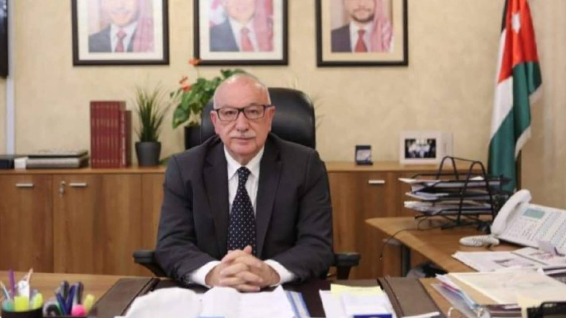 وزير الأشغال العامة والإسكان المهندس يحيى الكسبي