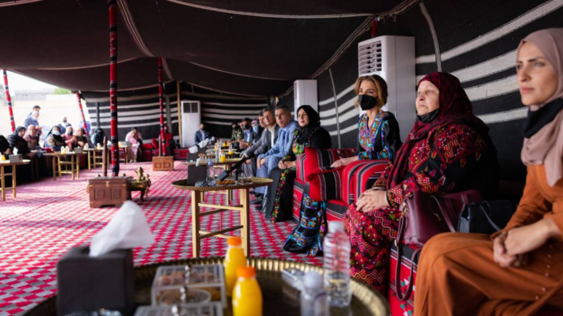 خلال زيارة الملكة رانيا منطقة السرحان في المفرق