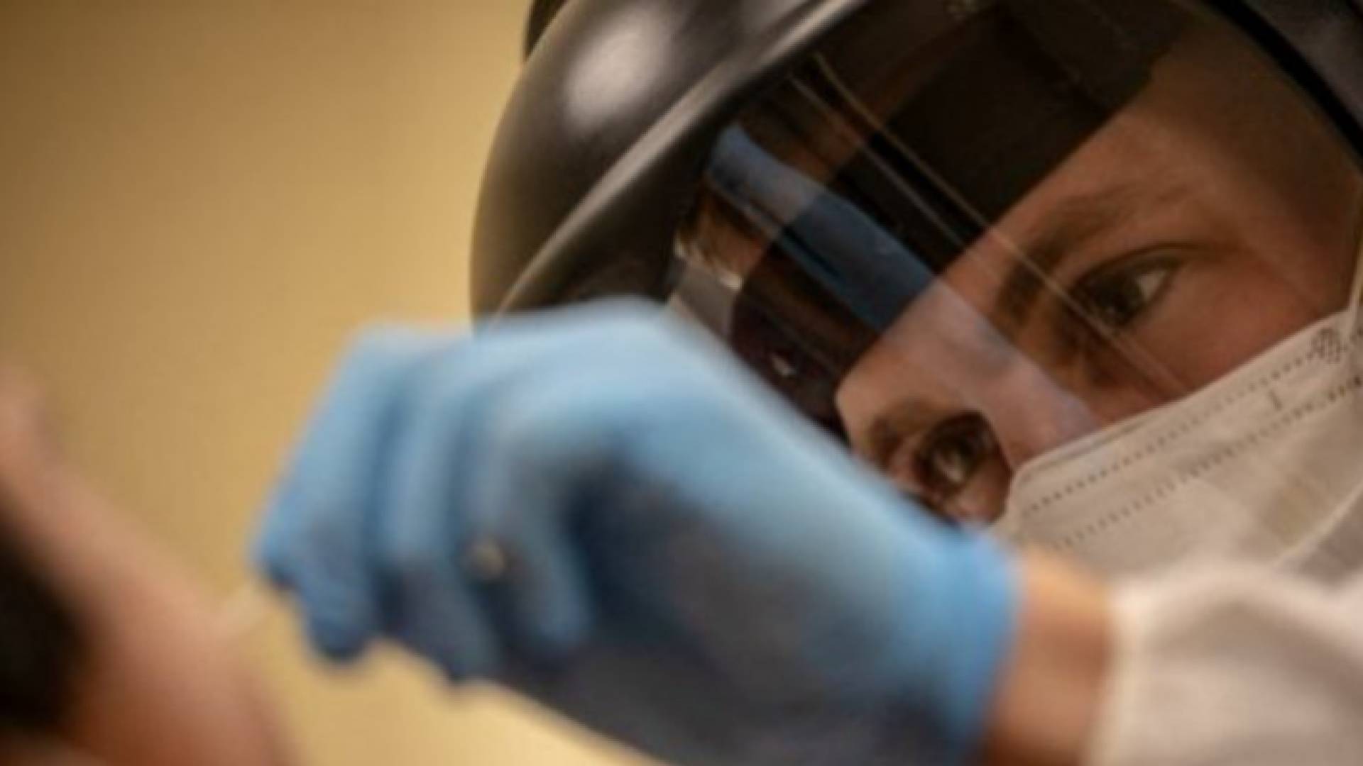 عامل في القطاع الصحي الفلسطيني - أرشيفية