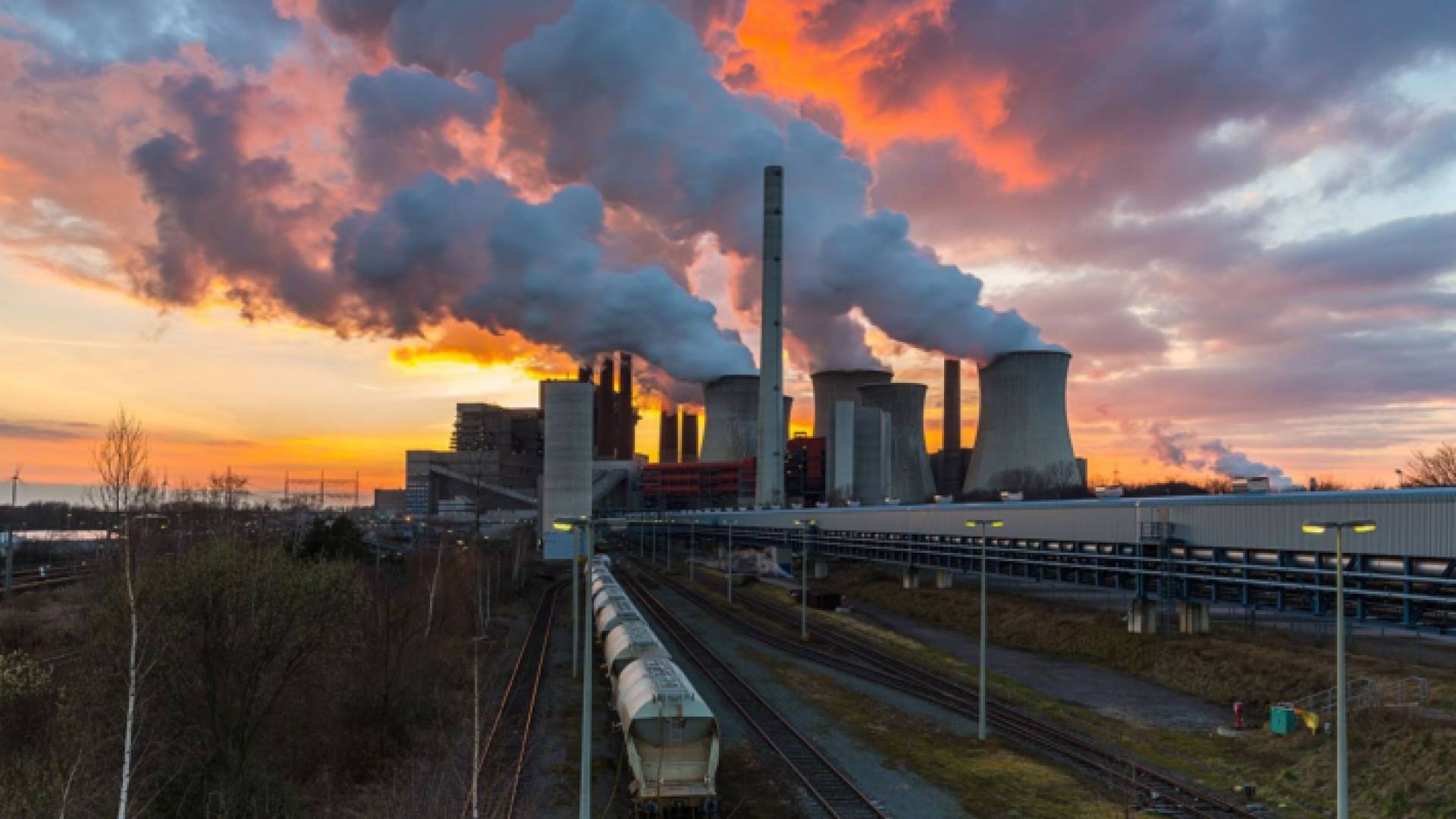 انبعاثات ثاني أوكسيد الكربون العالمية في 2021 تقترب من المستويات القياسية