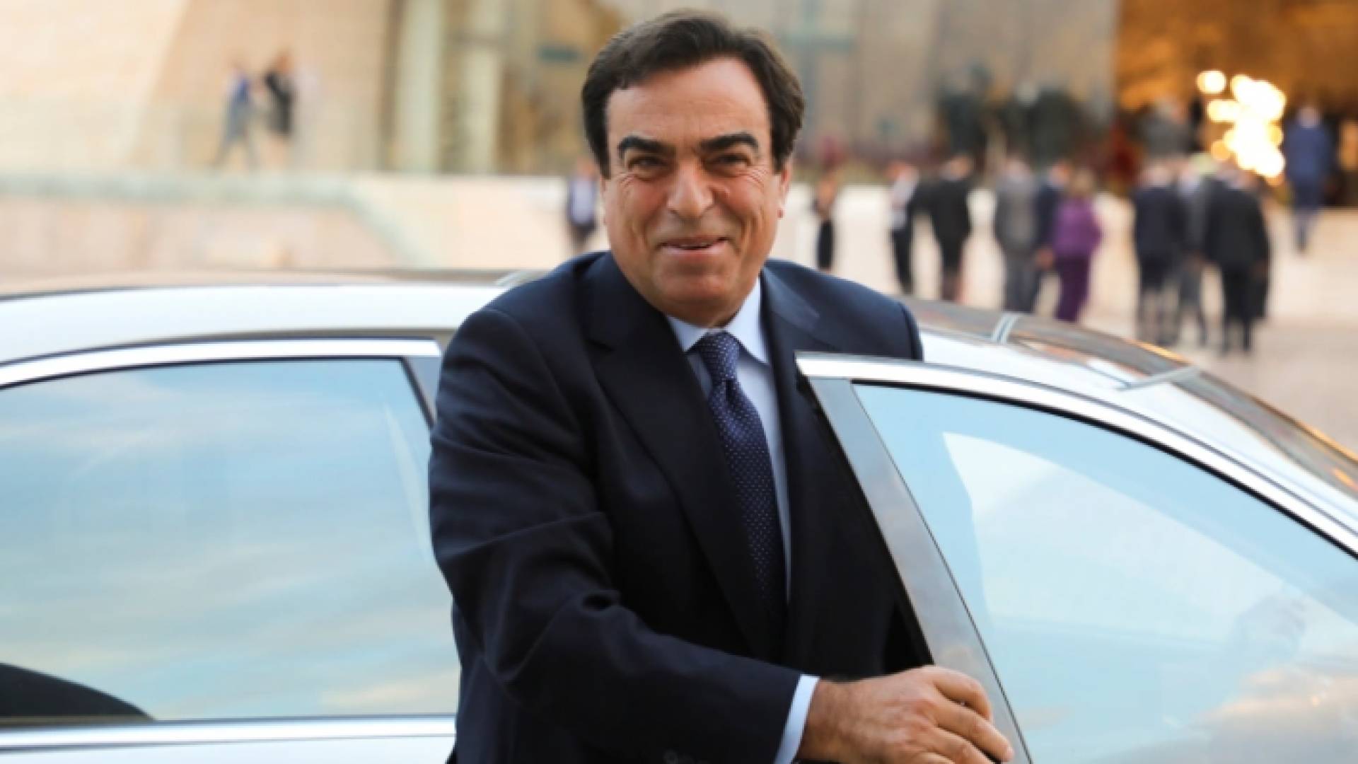 الوزراء المحسوبون على حركة أمل وحزب الله يرفضون إقالة قرداحي أو دفعه للاستقالة