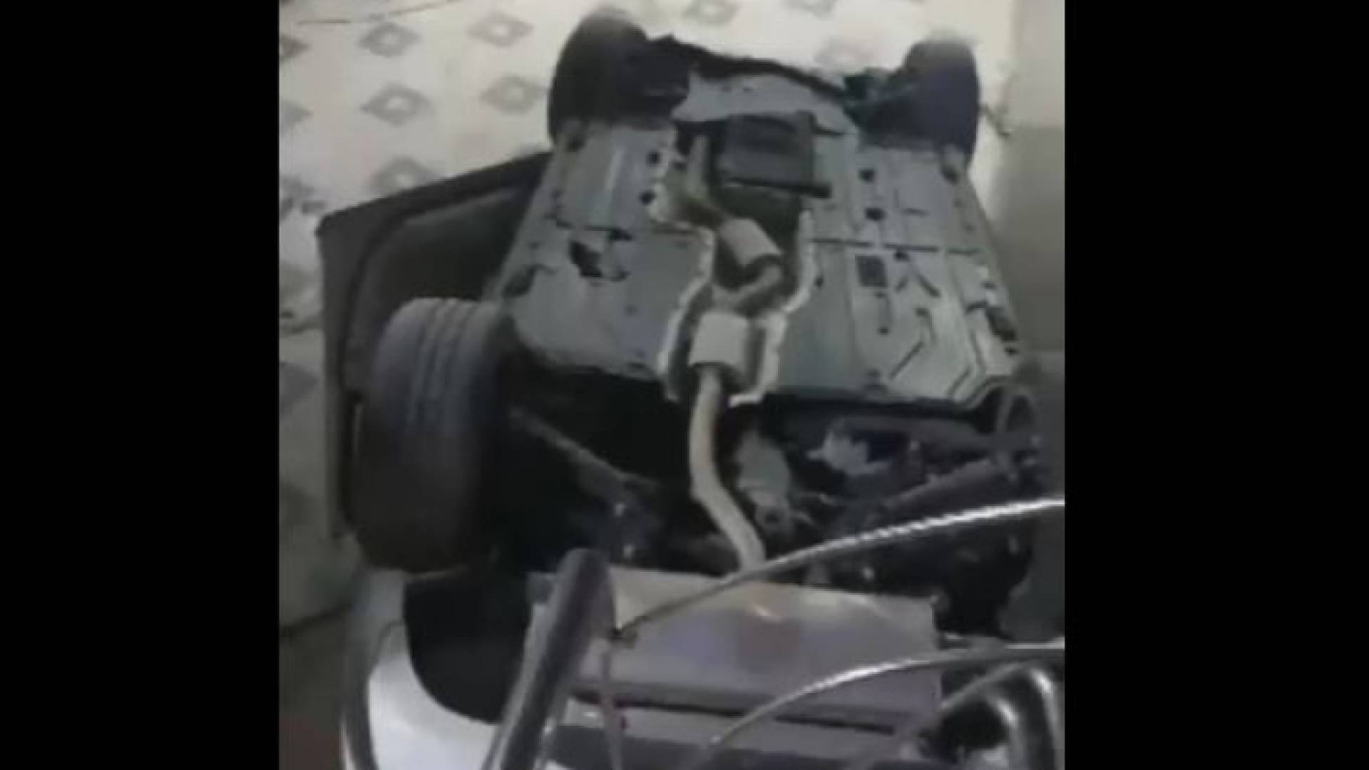 انقلاب سيارة في منطقة الرابية