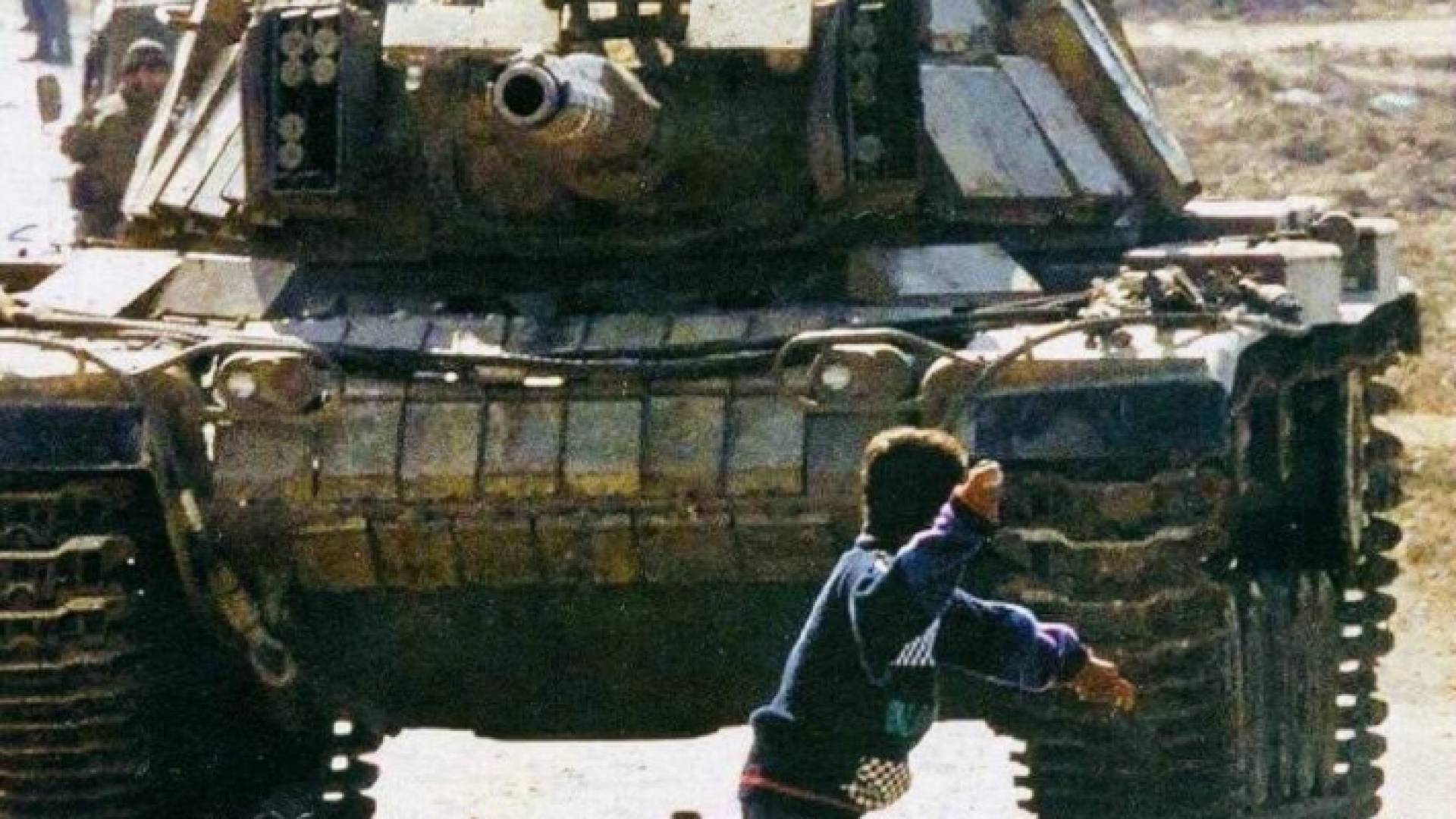 الشهيد الفتى فارس عودة