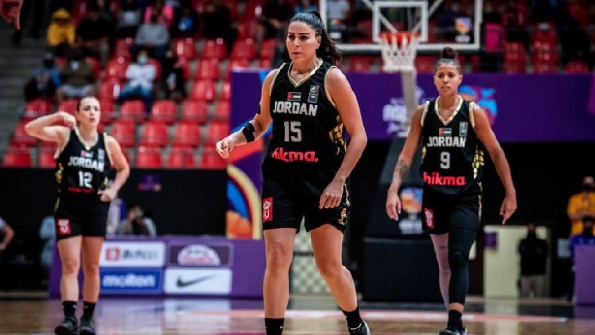 لاعبات المنتخب الوطني لكرة السلة