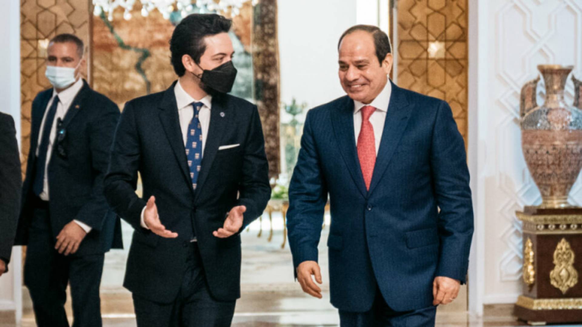 الرئيس المصري عبد الفتاح السيسي وسمو ولي العهد الأمير الحسين بن عبدالله الثاني