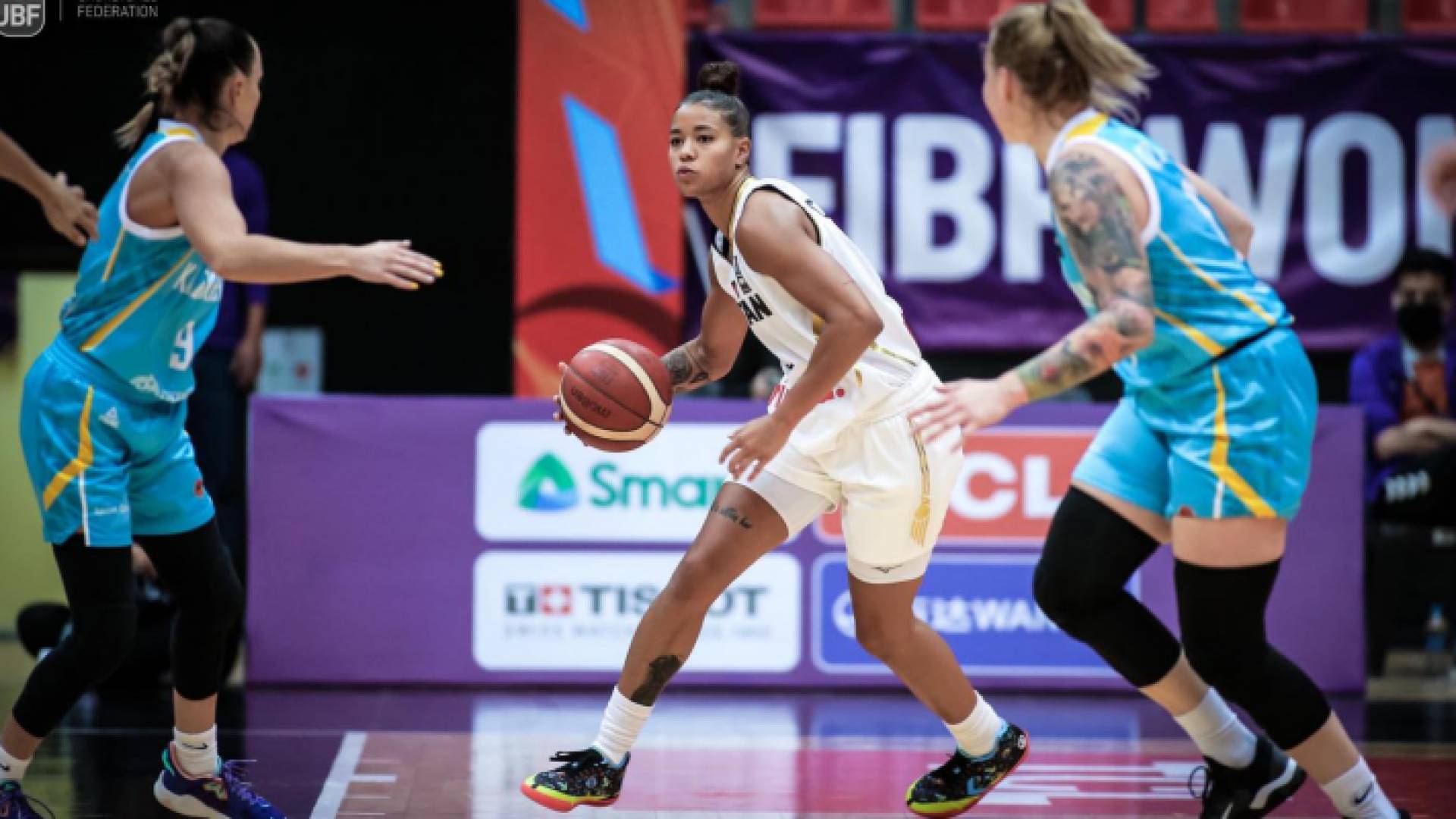 لاعبة المنتخب الوطني لكرة السلة نتاشا كلاود