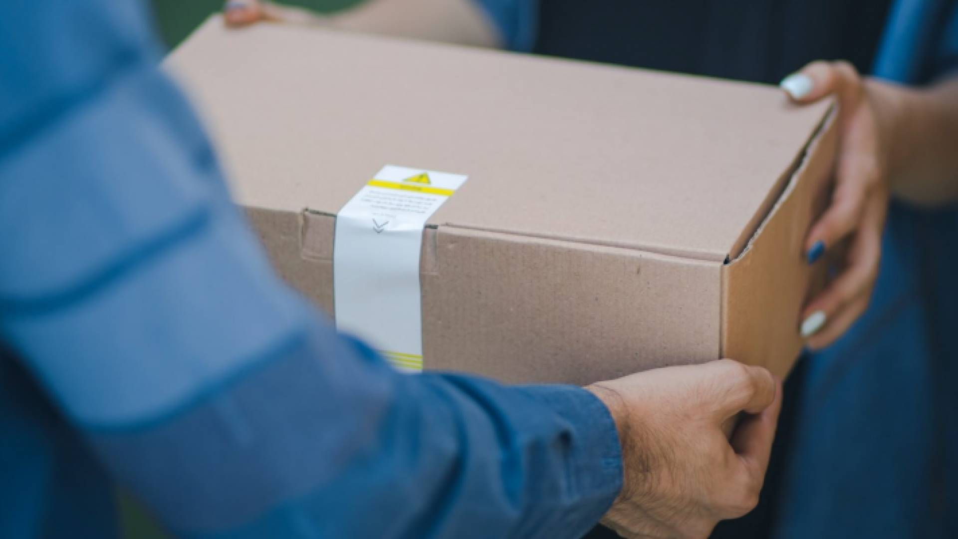 توصيل طلبات - الصورة تعبيرية