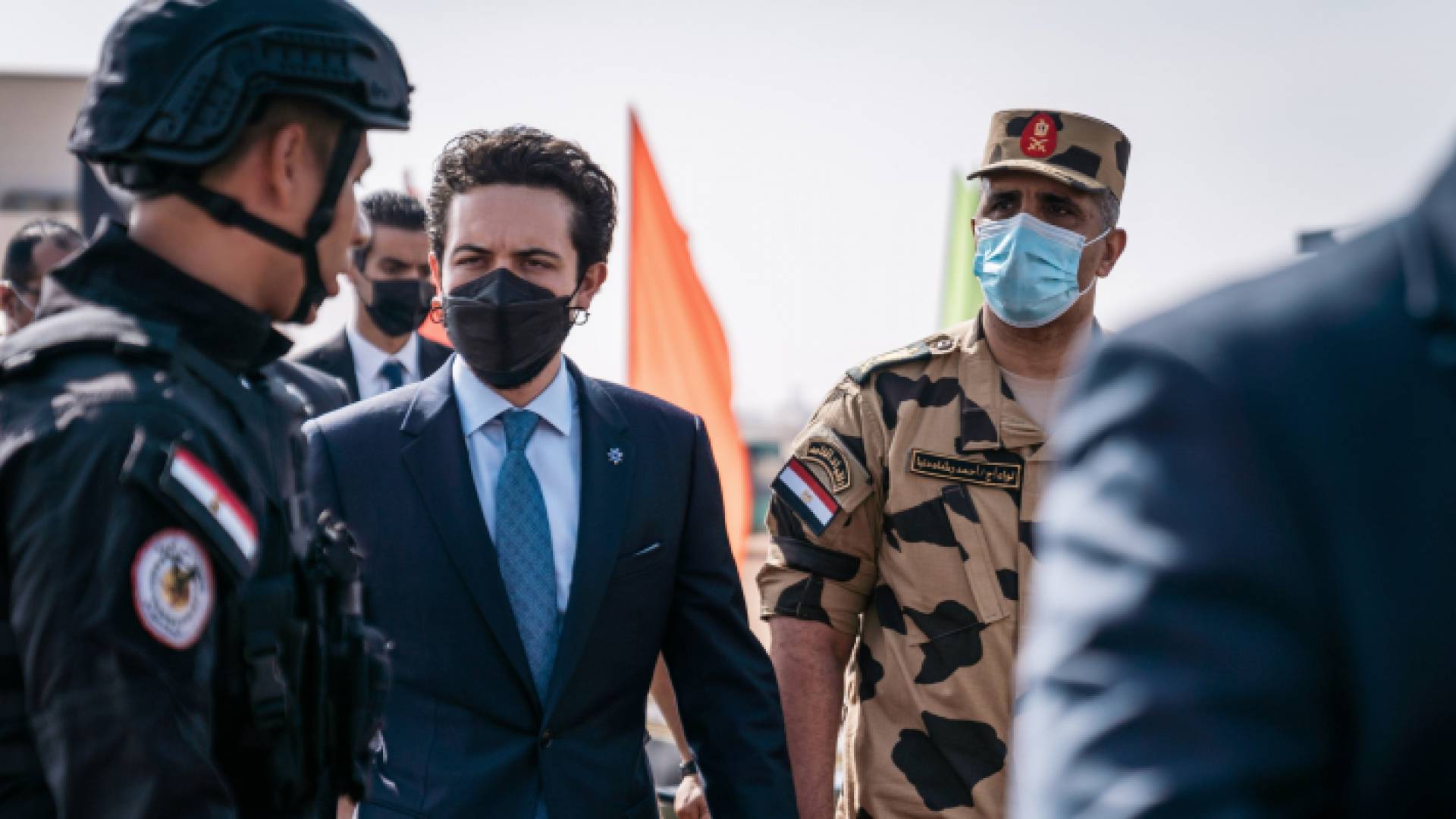 ولي العهد يحضر تمرينا عسكريا نفذته مجموعة العمليات الخاصة المصرية