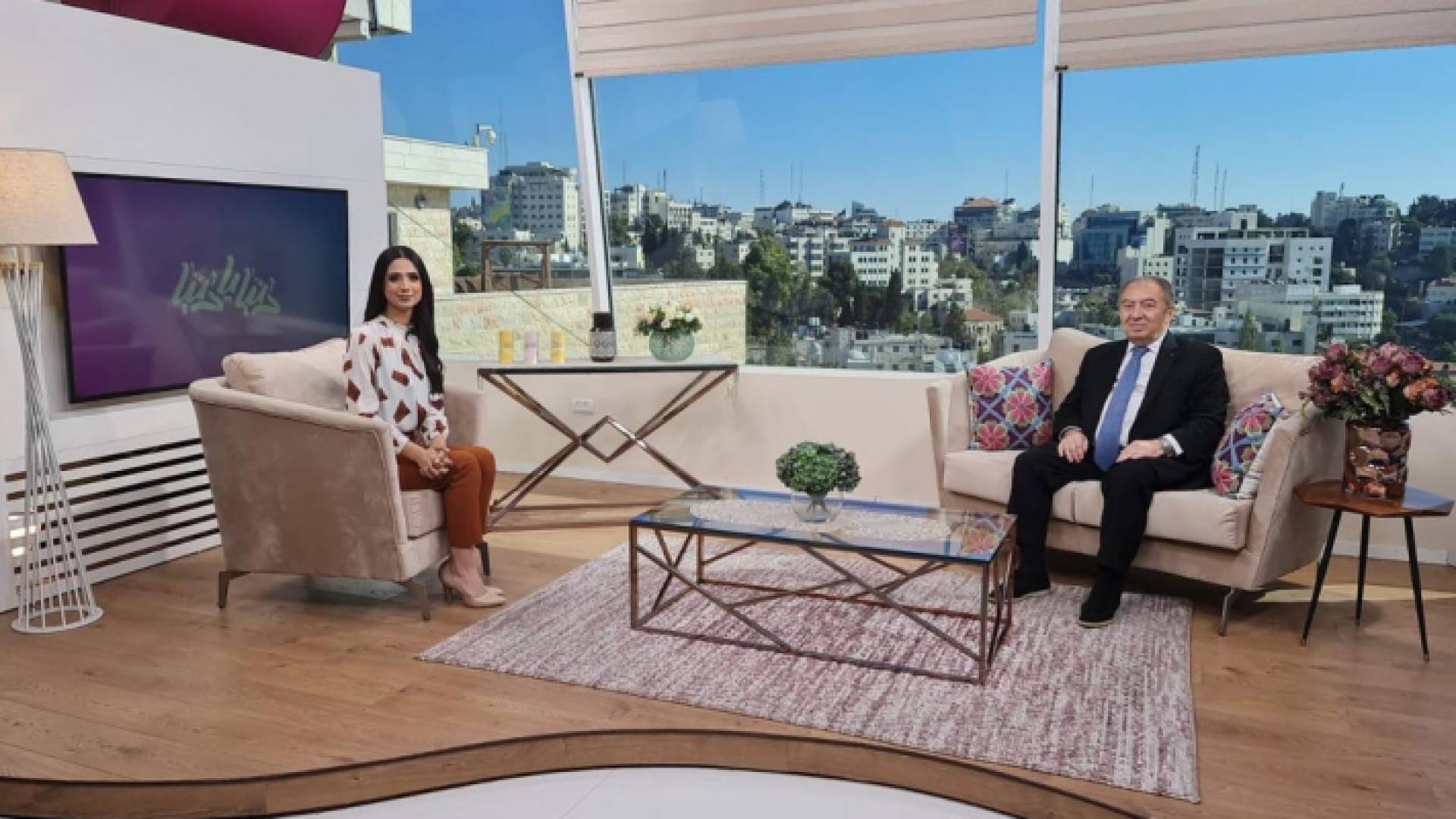 وزير الاقتصاد الوطني الفلسطيني خالد العسيلي في ستديو رؤيا في فلسطين